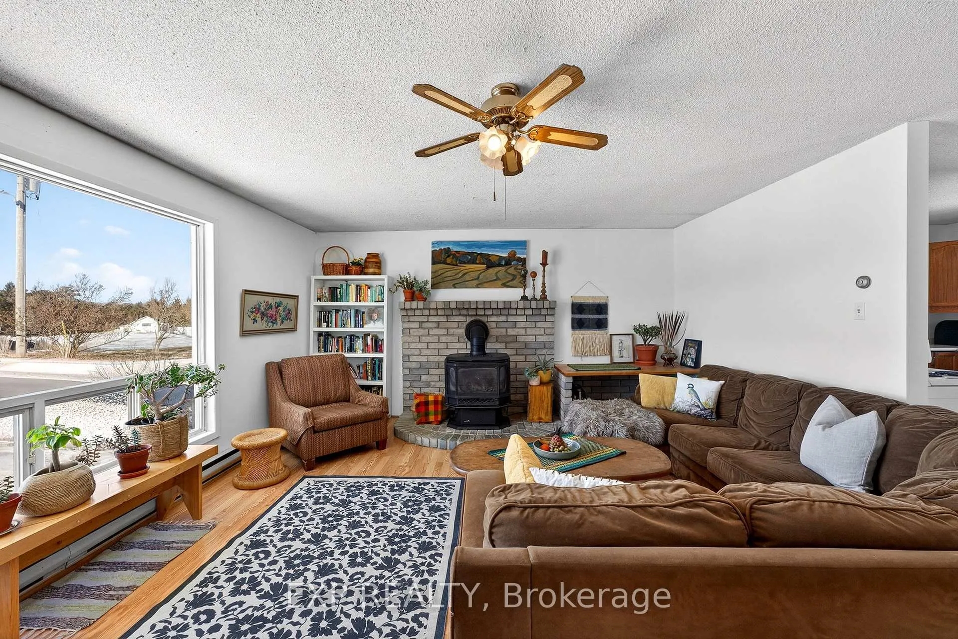 Photo 6 of 1423 Ridge Road, Prince Edward County, Hallowell Ward — HOMEH