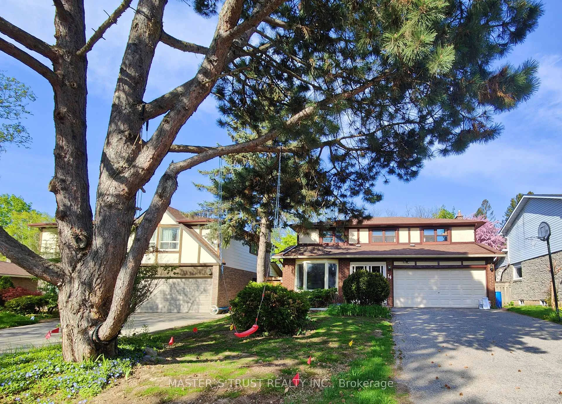 Photo 1 of 14 Summerfeldt Crescent, Markham, Unionville — HOMEH