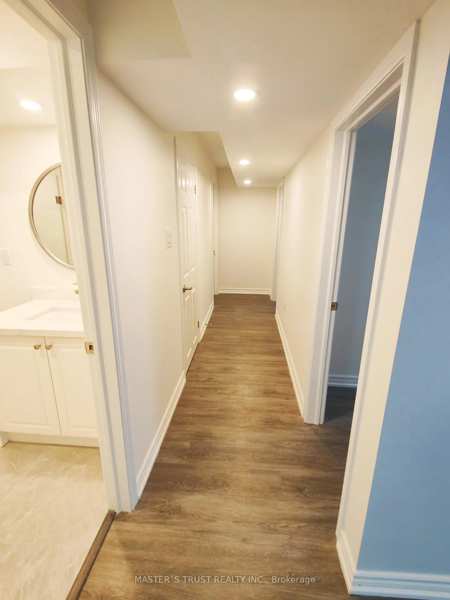Photo 6 of 14 Summerfeldt Crescent, Markham, Unionville — HOMEH