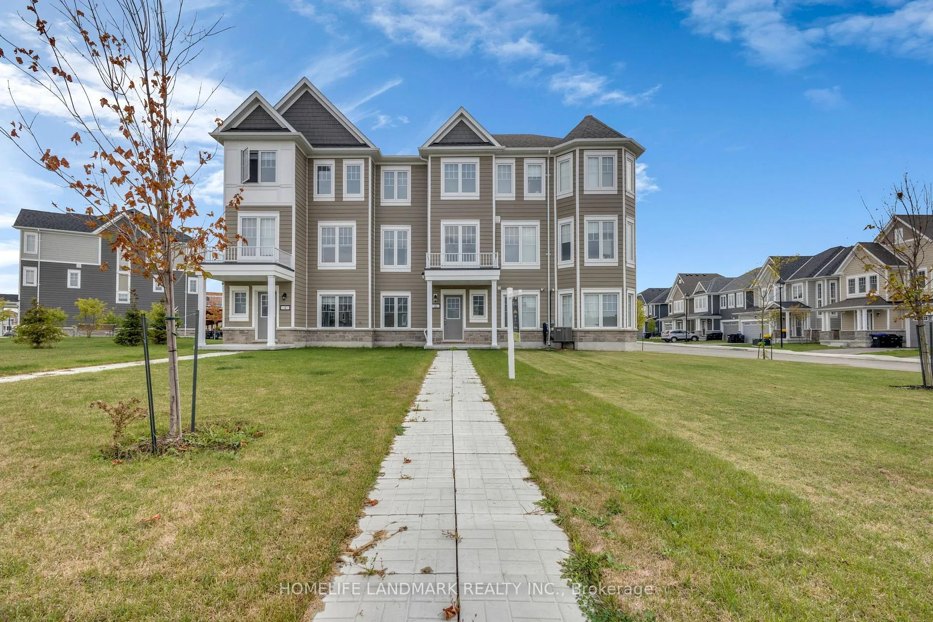 Photo 2 of 6 Spencer Boulevard, Wasaga Beach — HOMEH