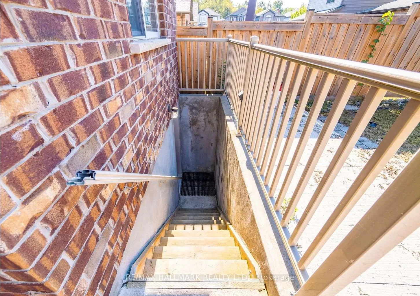 Photo 10 of Unit BSMT, 11 Burcombe Cross, Guelph, Pineridge/Westminster Woods — HOMEH