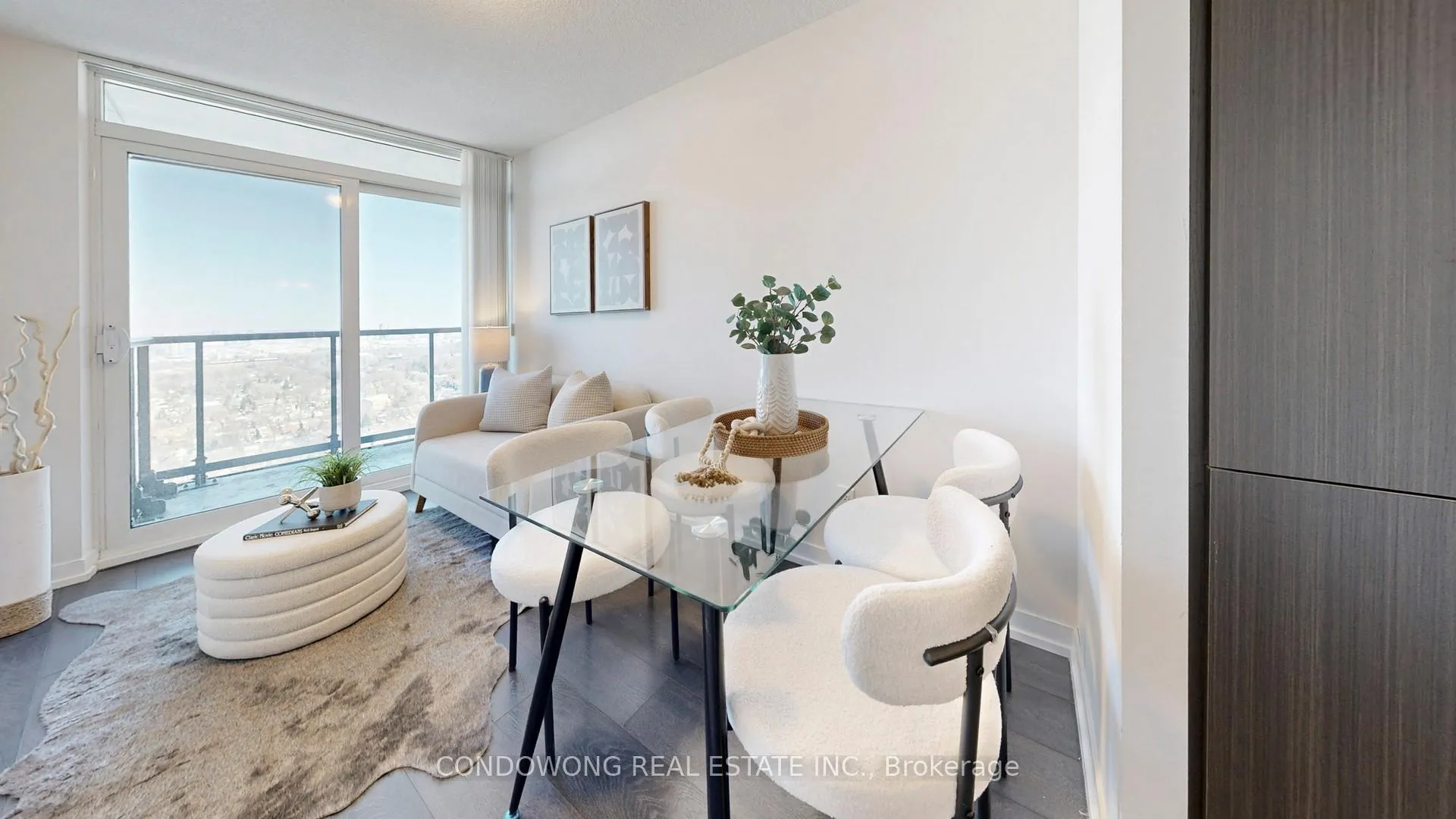 Photo 3 of Unit 3112, 125 Redpath Avenue, Toronto, Mount Pleasant West — HOMEH