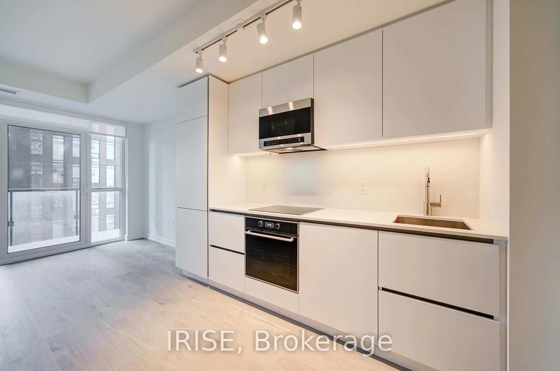 Photo 6 of Unit 1703, 110 Broadway Avenue, Toronto, Mount Pleasant West — HOMEH