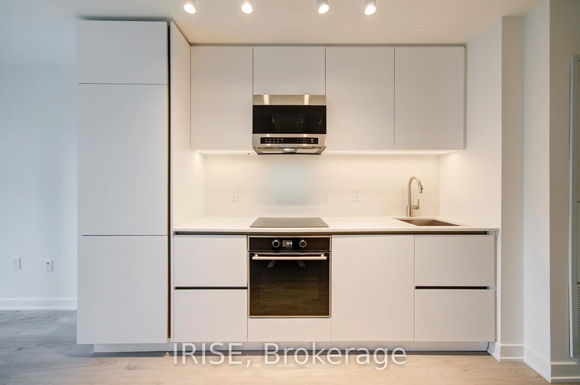 Photo 7 of Unit 1703, 110 Broadway Avenue, Toronto, Mount Pleasant West — HOMEH