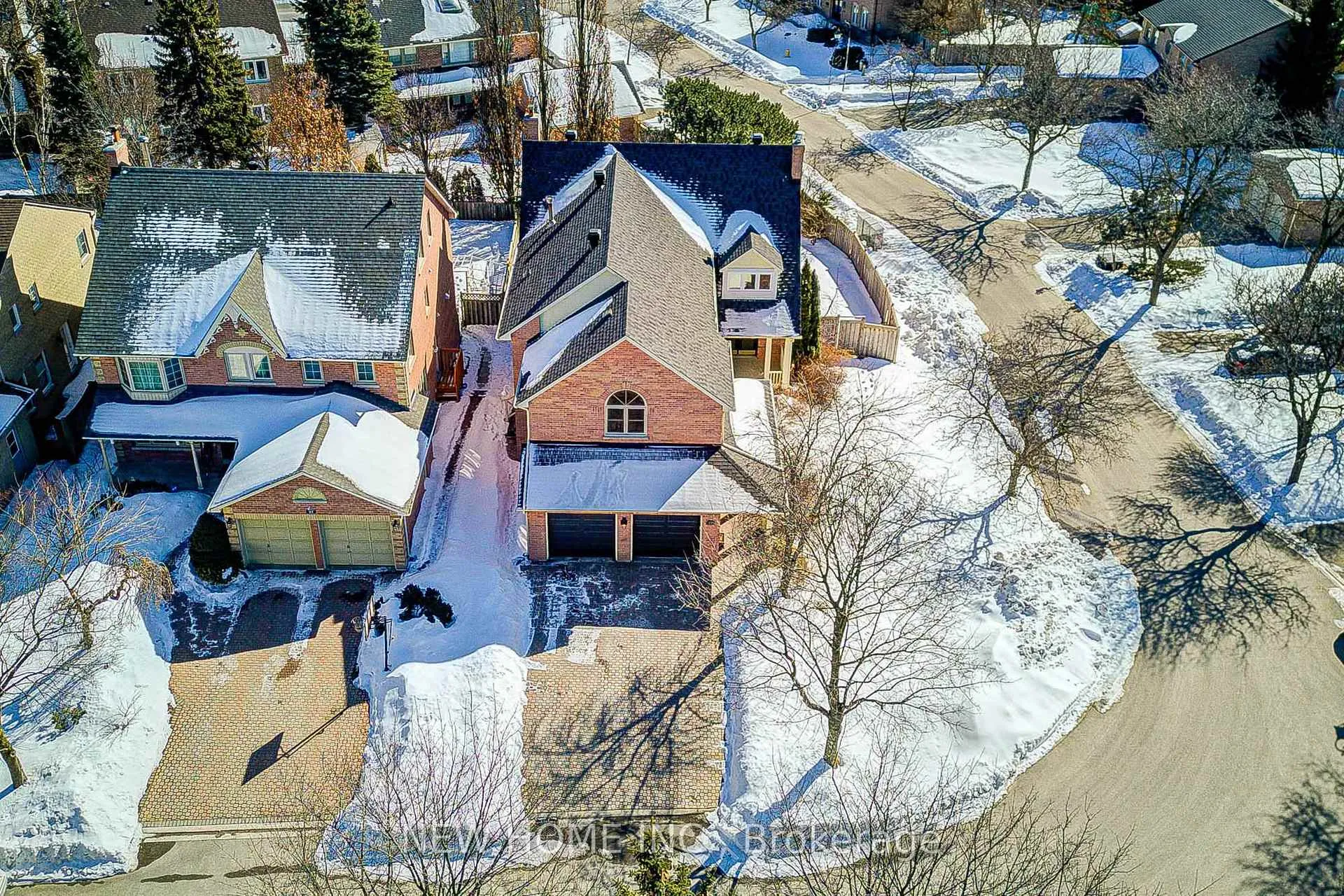 Photo 2 of 19 Springwood Crescent, Markham, Unionville — HOMEH