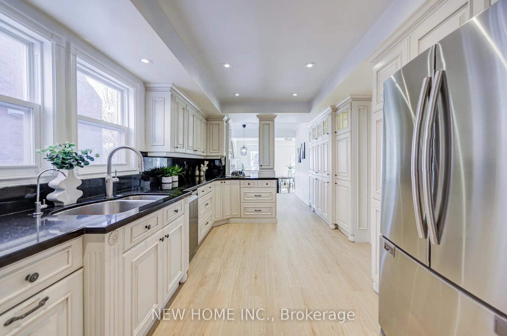 Photo 23 of 19 Springwood Crescent, Markham, Unionville — HOMEH