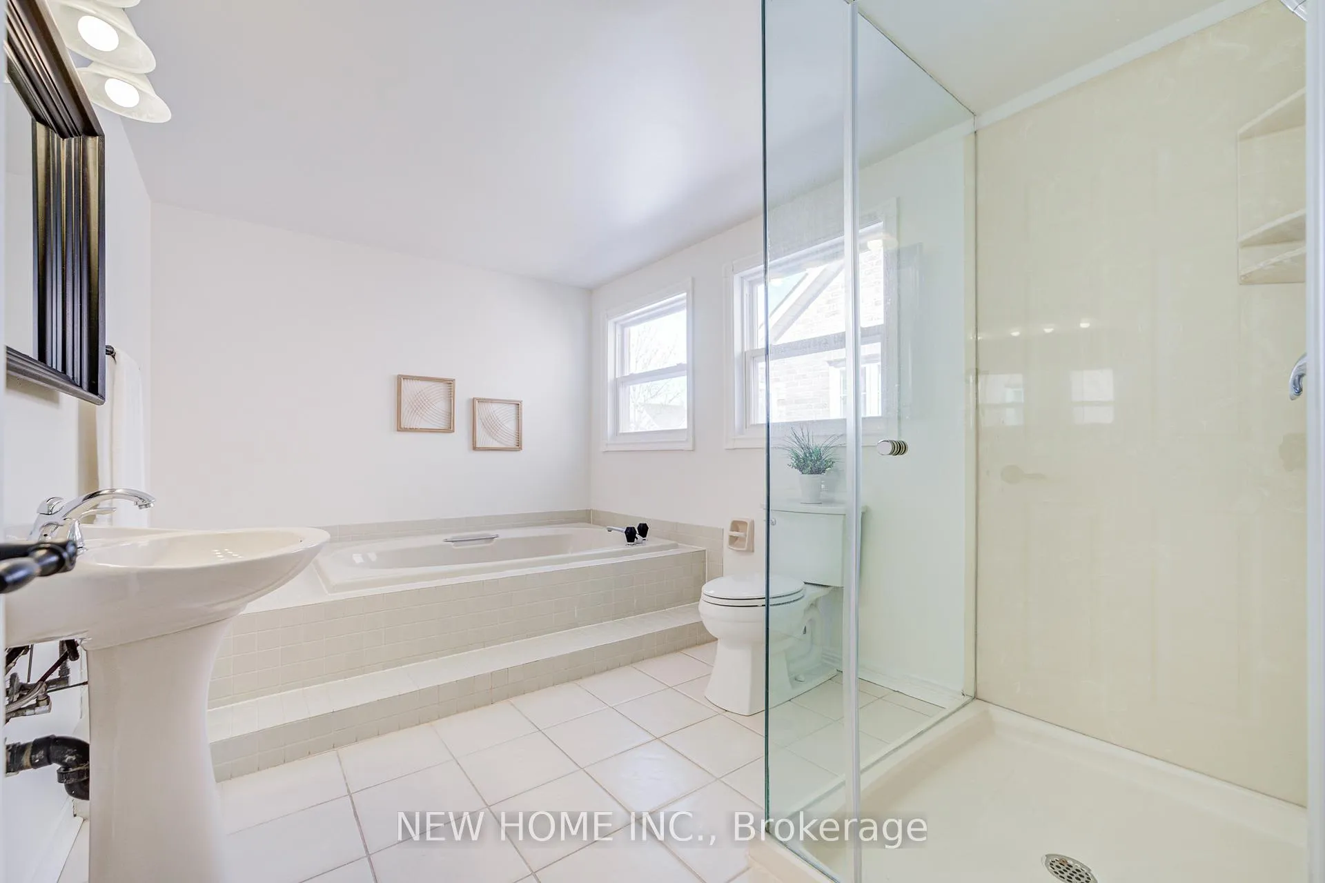Photo 33 of 19 Springwood Crescent, Markham, Unionville — HOMEH