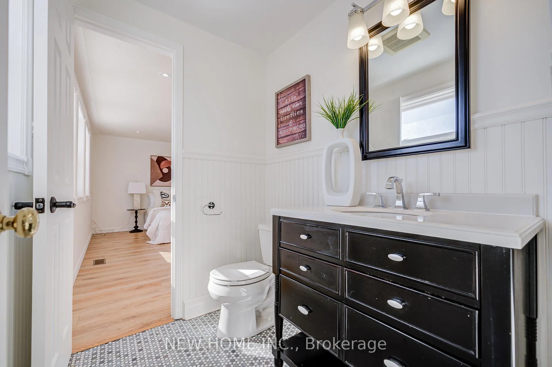 Photo 37 of 19 Springwood Crescent, Markham, Unionville — HOMEH
