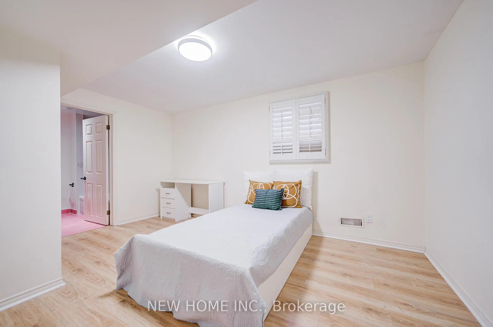 Photo 44 of 19 Springwood Crescent, Markham, Unionville — HOMEH