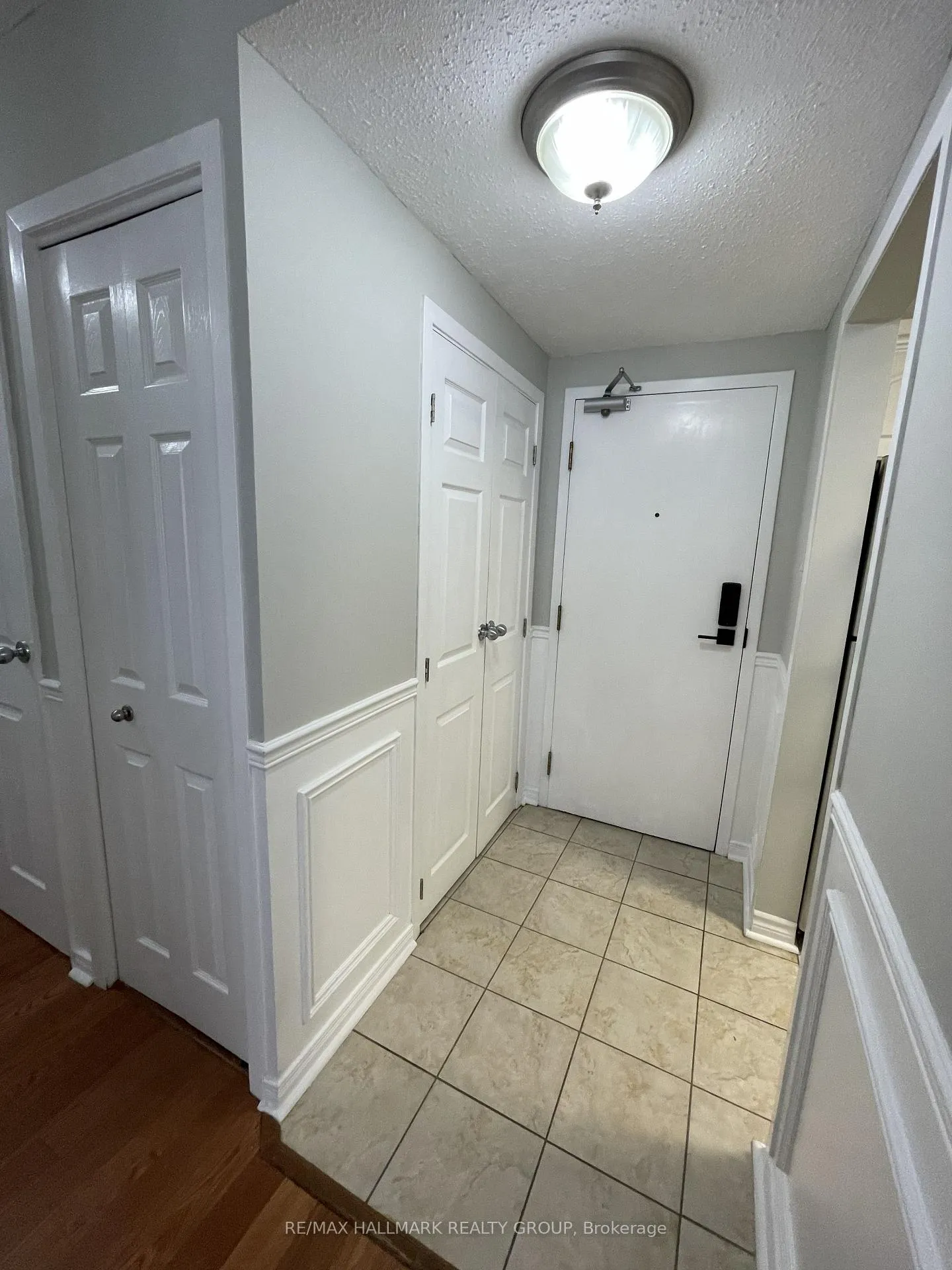 Photo 2 of Unit 301, 154 Nelson Street, Ottawa, Lower Town — HOMEH