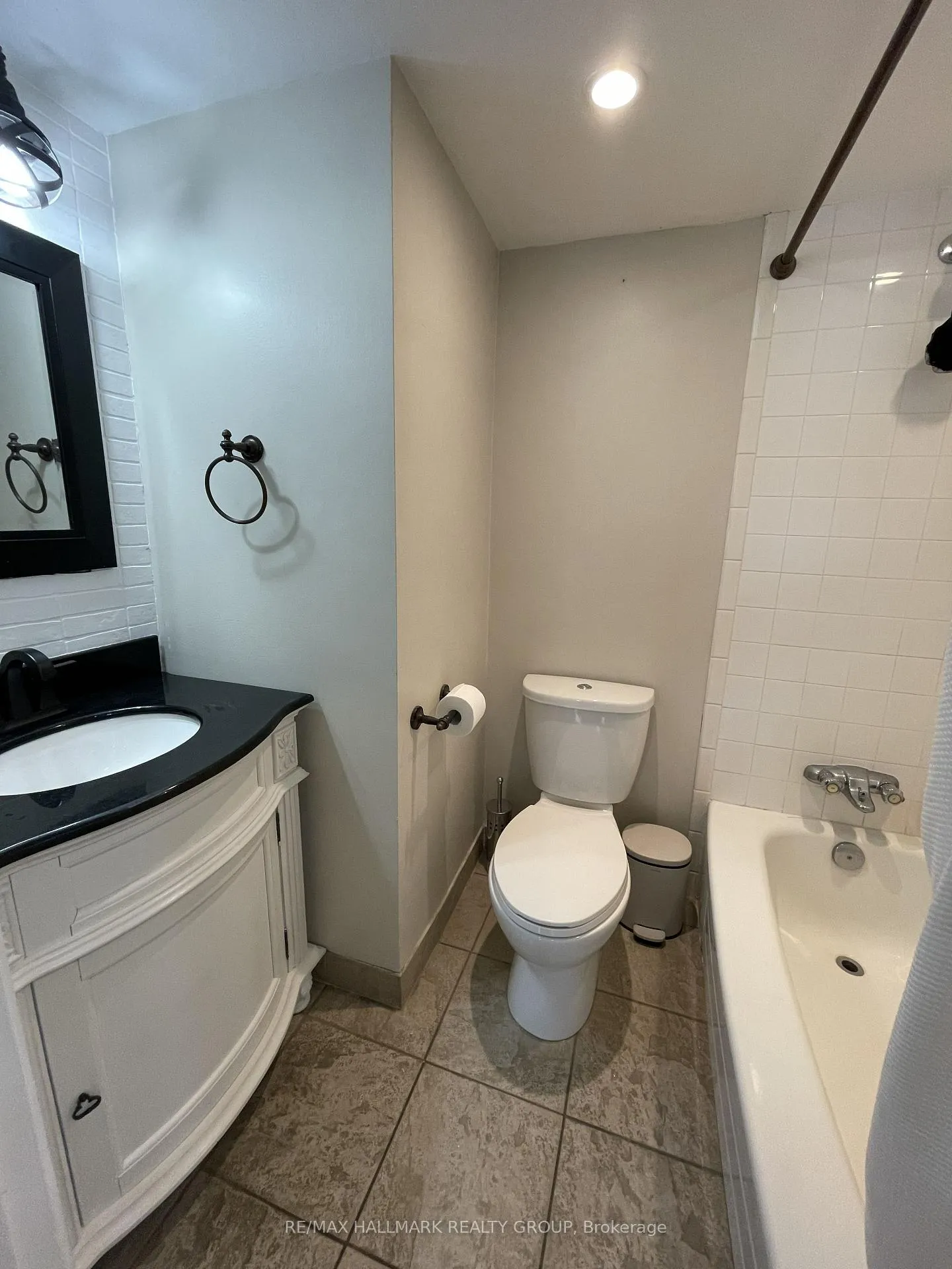 Photo 12 of Unit 301, 154 Nelson Street, Ottawa, Lower Town — HOMEH