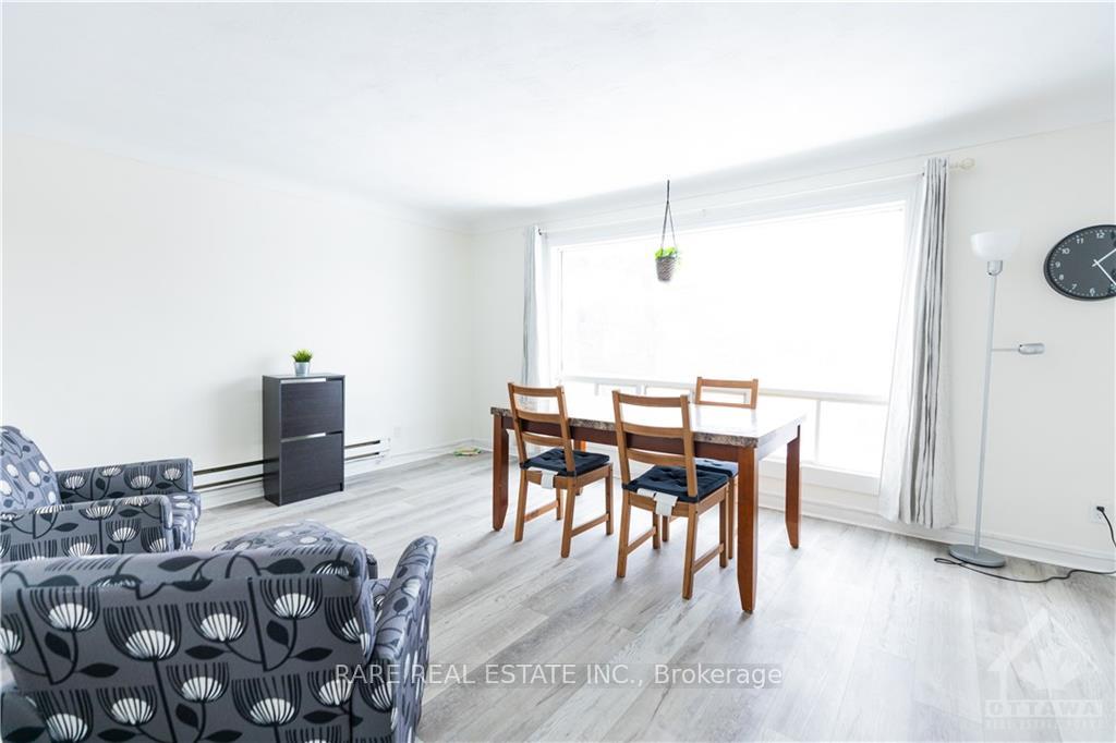 Photo 5 of 403 Peach Tree Lane, Ottawa, Viscount Alexander Park — HOMEH