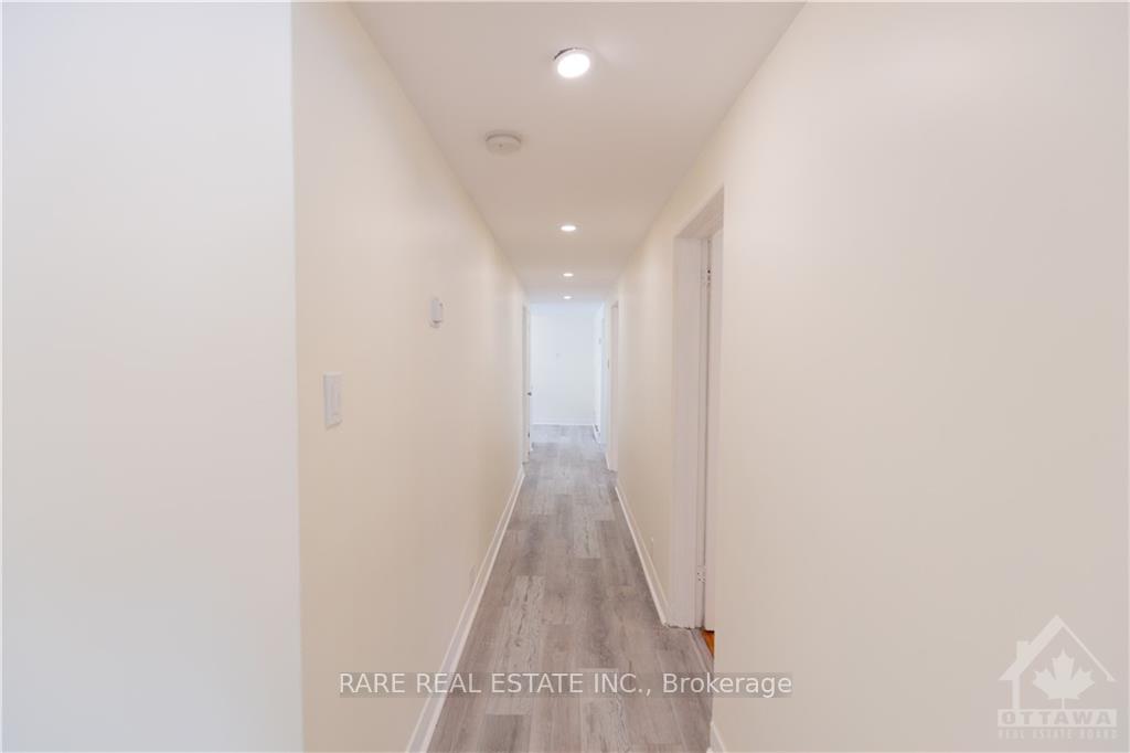 Photo 17 of 403 Peach Tree Lane, Ottawa, Viscount Alexander Park — HOMEH