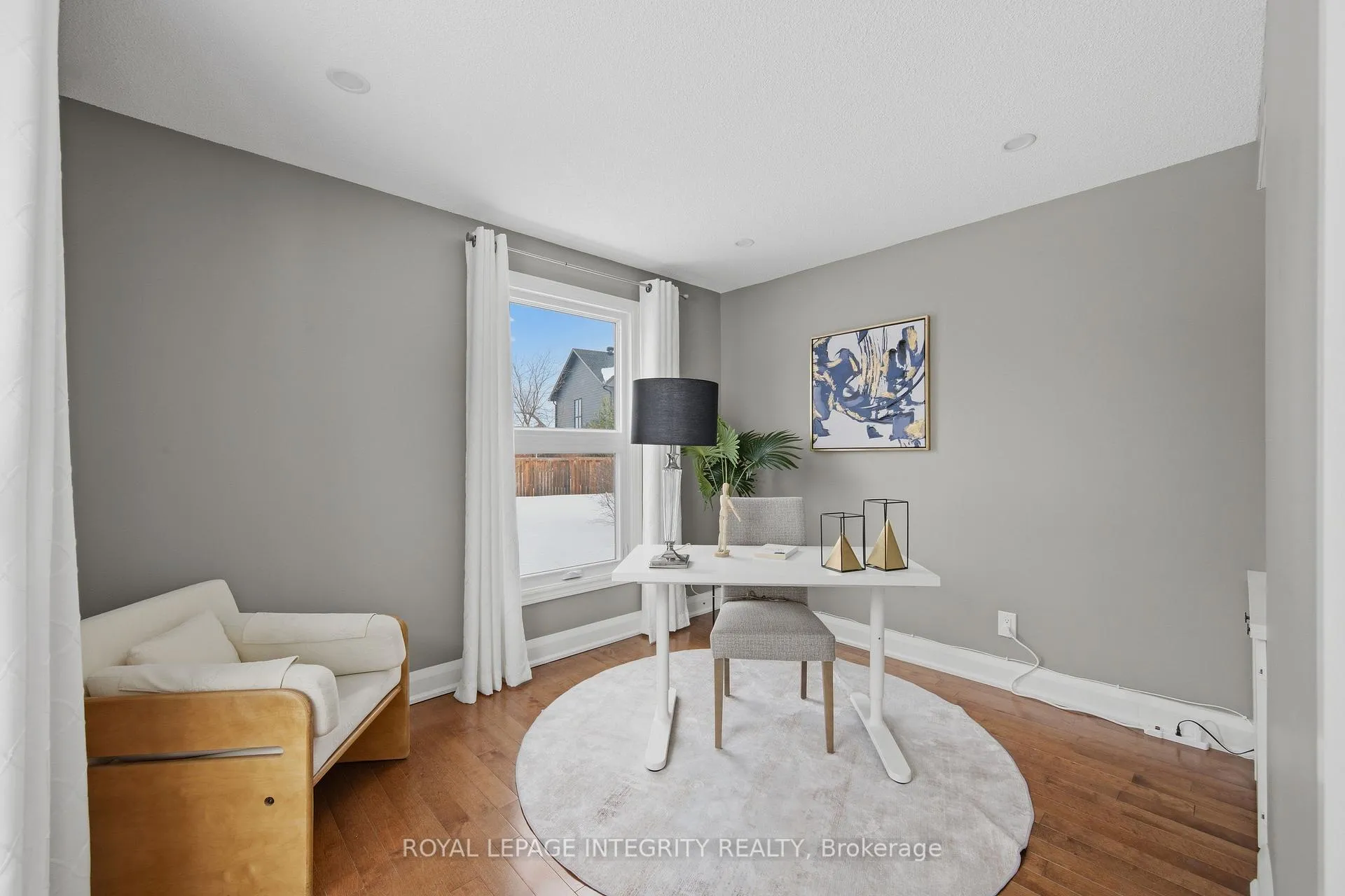Photo 4 of 8 Smugglers Court, Ottawa, Arlington Woods — HOMEH