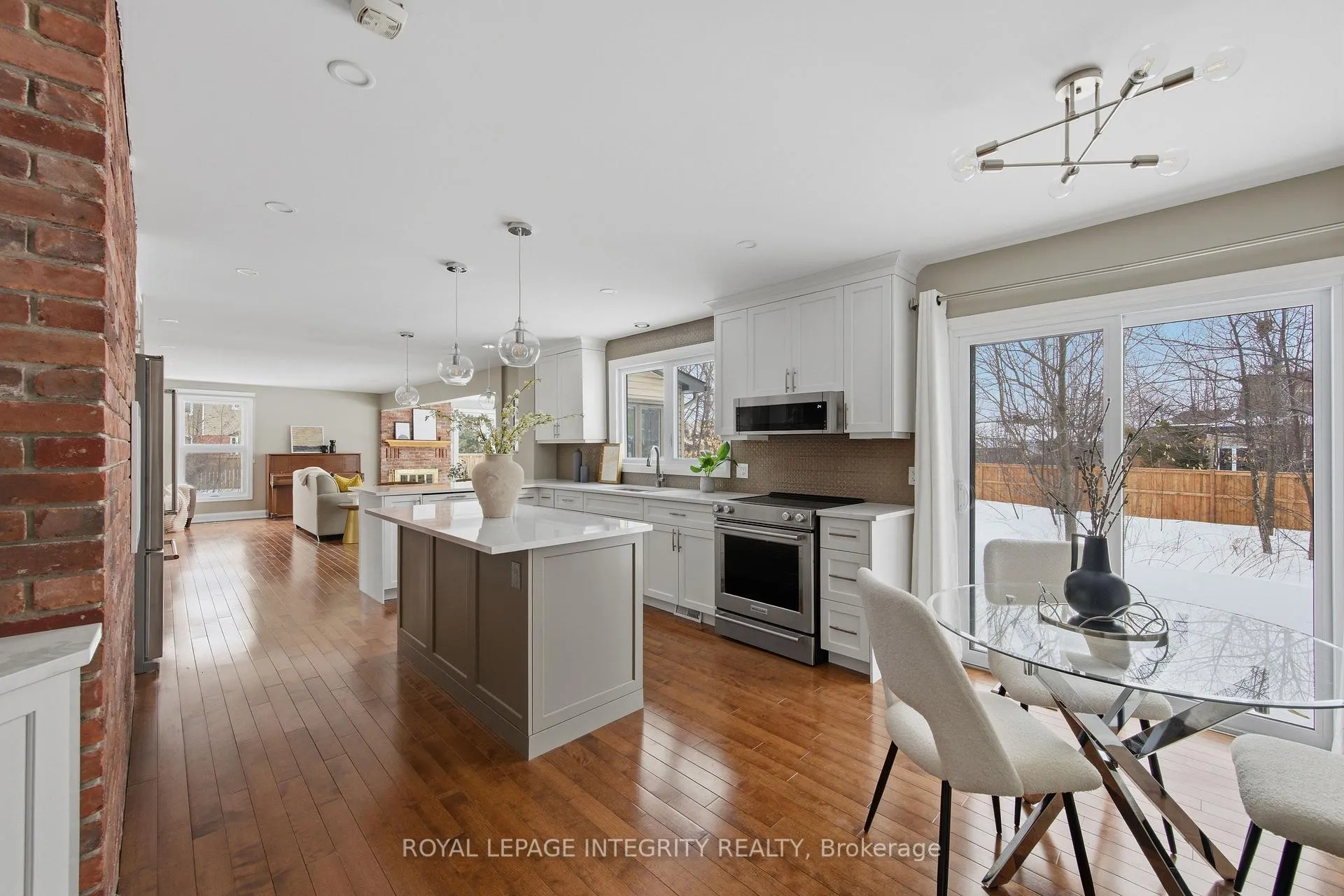 Photo 11 of 8 Smugglers Court, Ottawa, Arlington Woods — HOMEH
