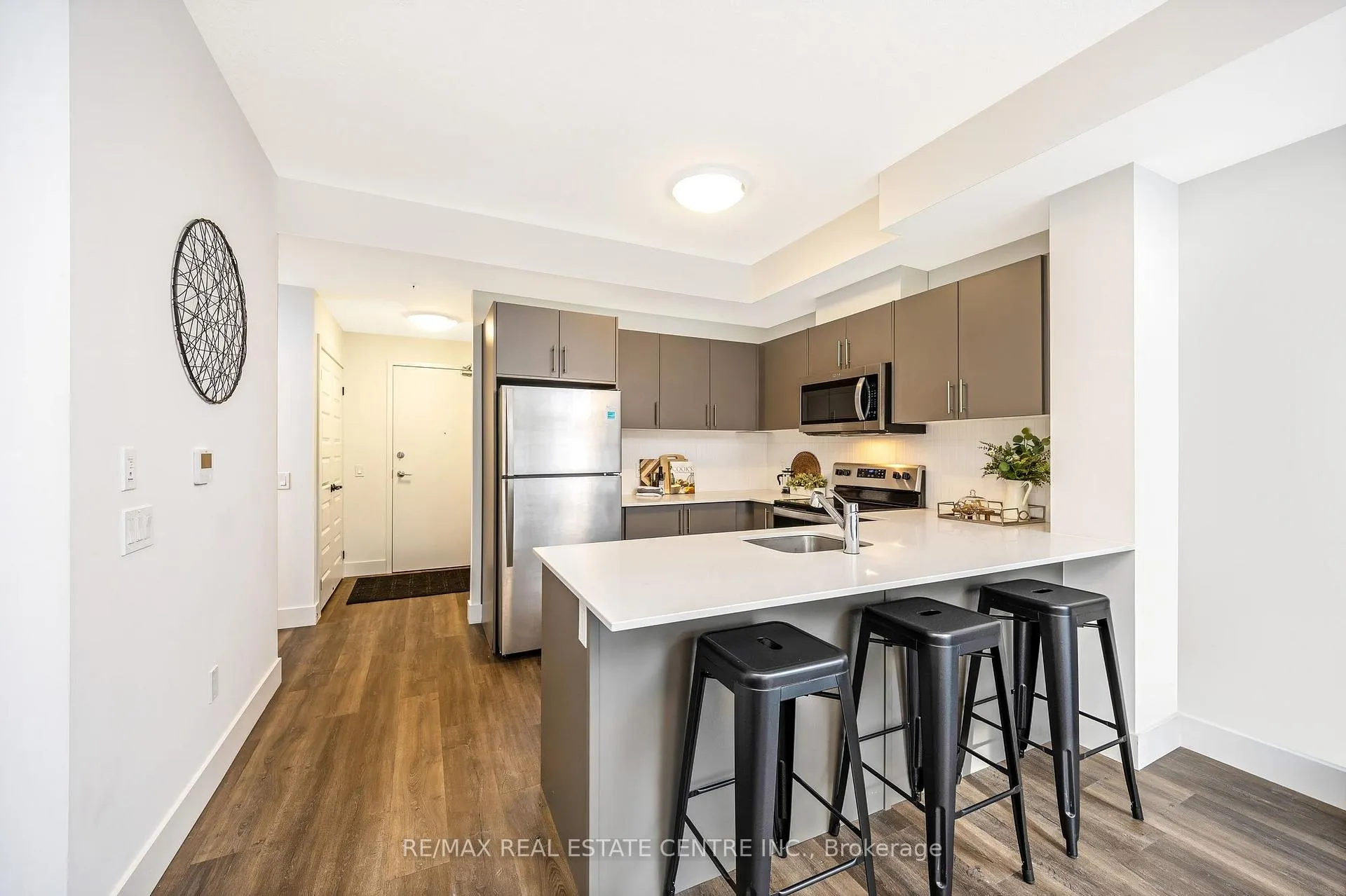 Photo 9 of Unit 407, 1201 Lackner Place, Kitchener — HOMEH