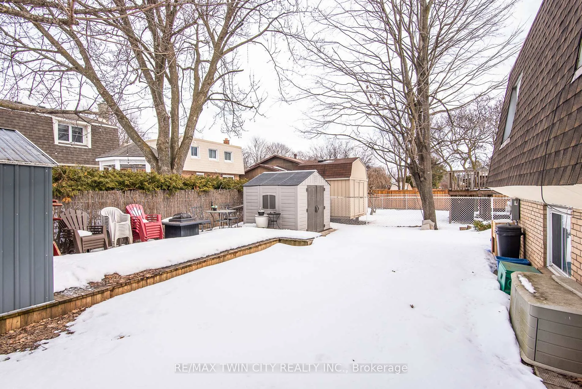 Photo 42 of 72 Manor Drive, Kitchener — HOMEH