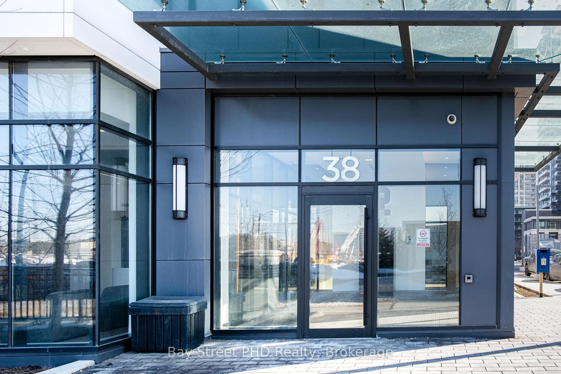 Photo 3 of Unit 1006, 38 Water Walk Drive, Markham, Unionville — HOMEH