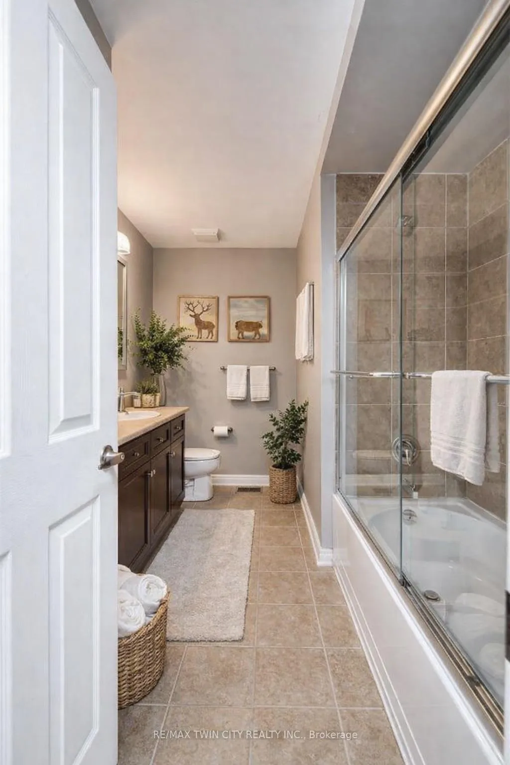 Photo 8 of 4646 Thomas Alton Boulevard, Burlington, Alton — HOMEH
