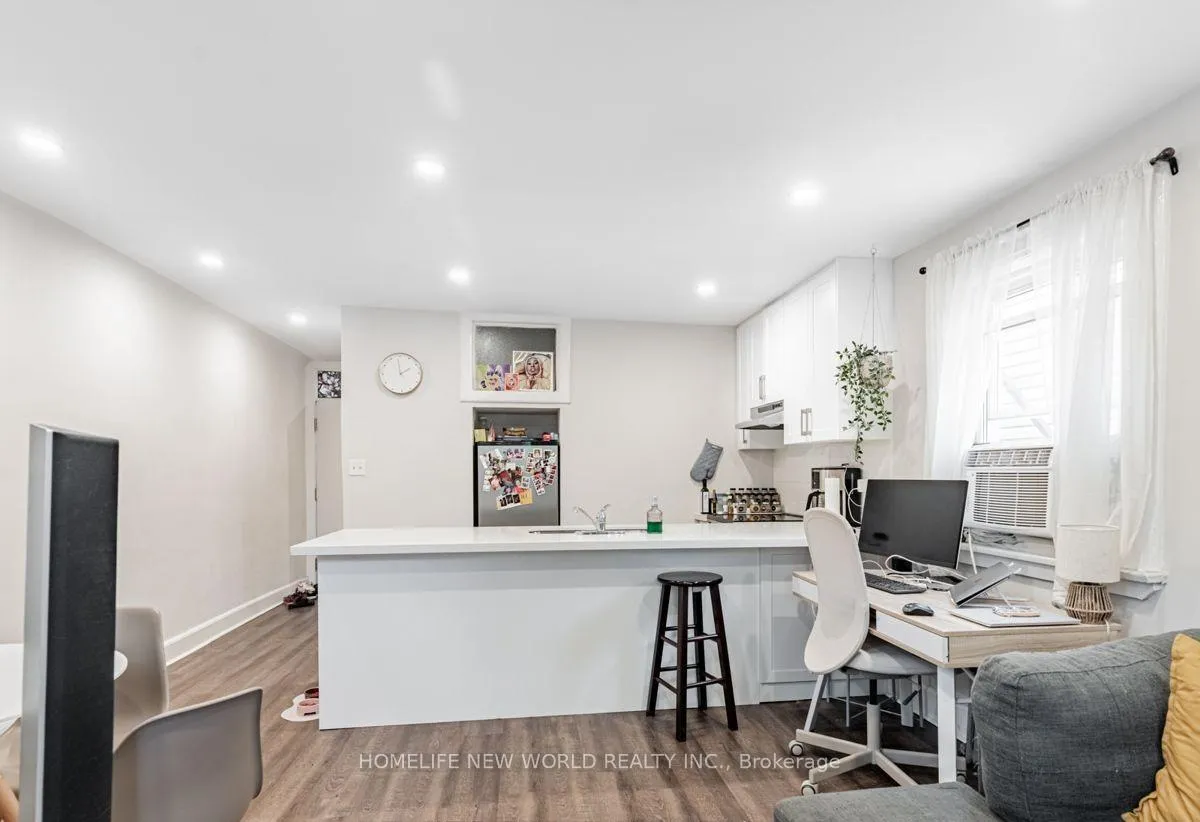 Photo 5 of 878 Kingston Road, Toronto, East End-Danforth — HOMEH