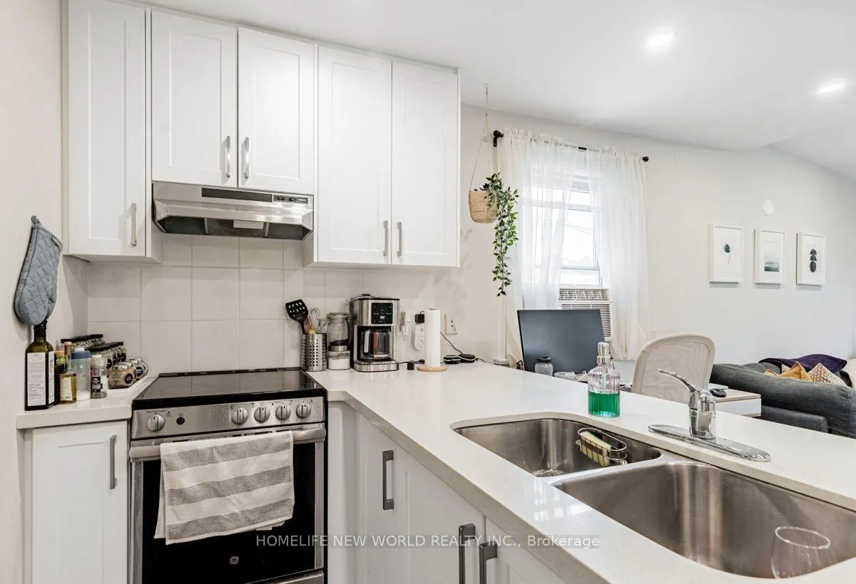 Photo 7 of 878 Kingston Road, Toronto, East End-Danforth — HOMEH