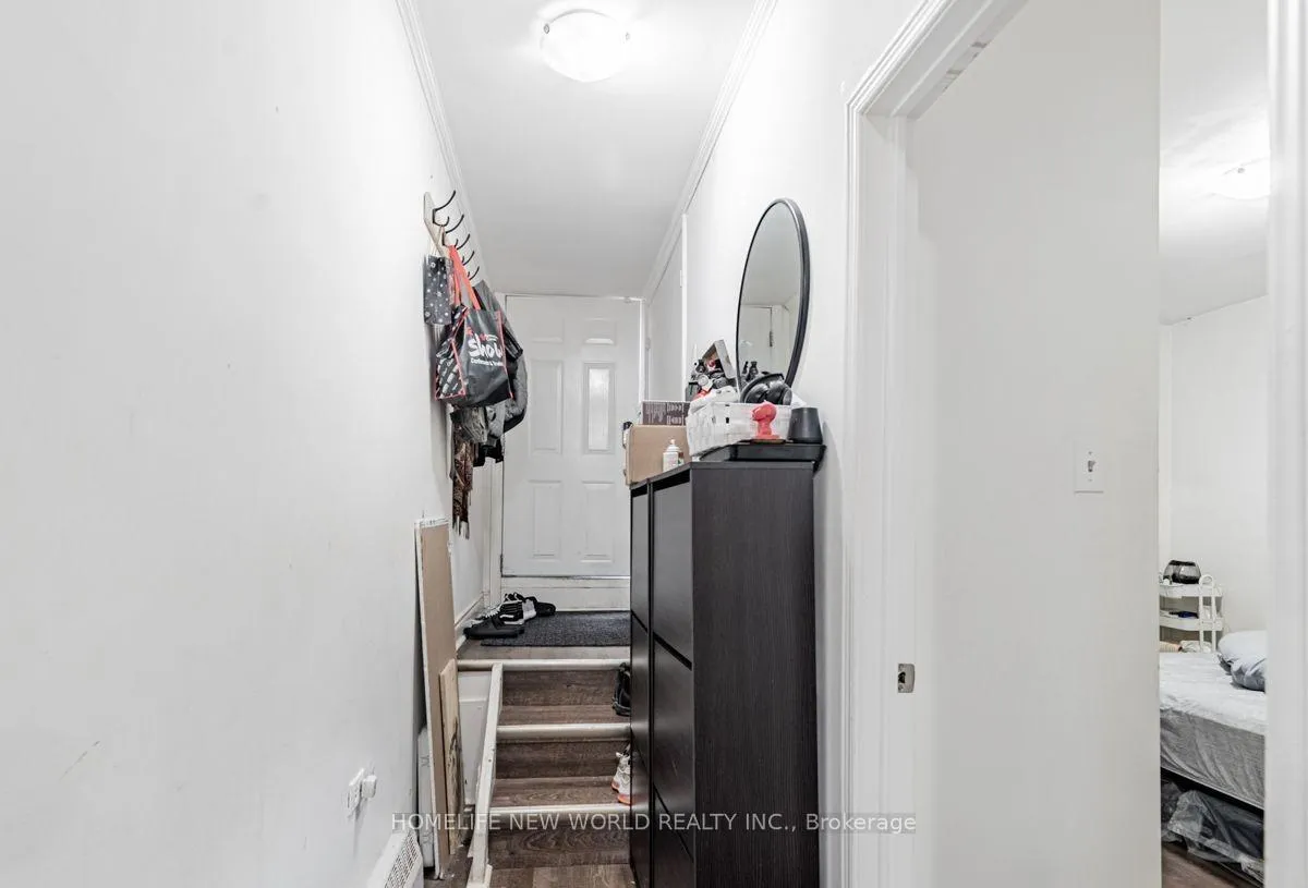 Photo 23 of 878 Kingston Road, Toronto, East End-Danforth — HOMEH