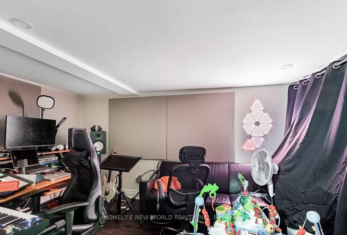 Photo 26 of 878 Kingston Road, Toronto, East End-Danforth — HOMEH