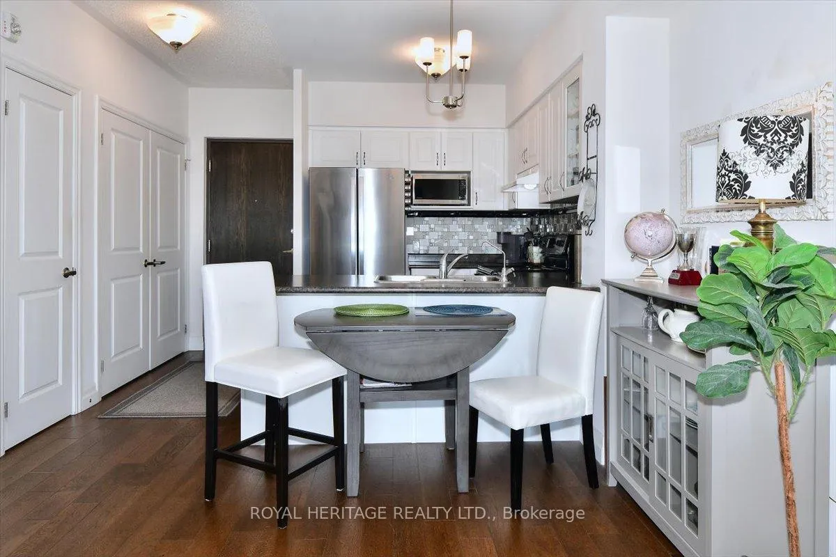 Photo 9 of Unit 204, 910 Wentworth Street, Peterborough, Otonabee Ward 1 — HOMEH