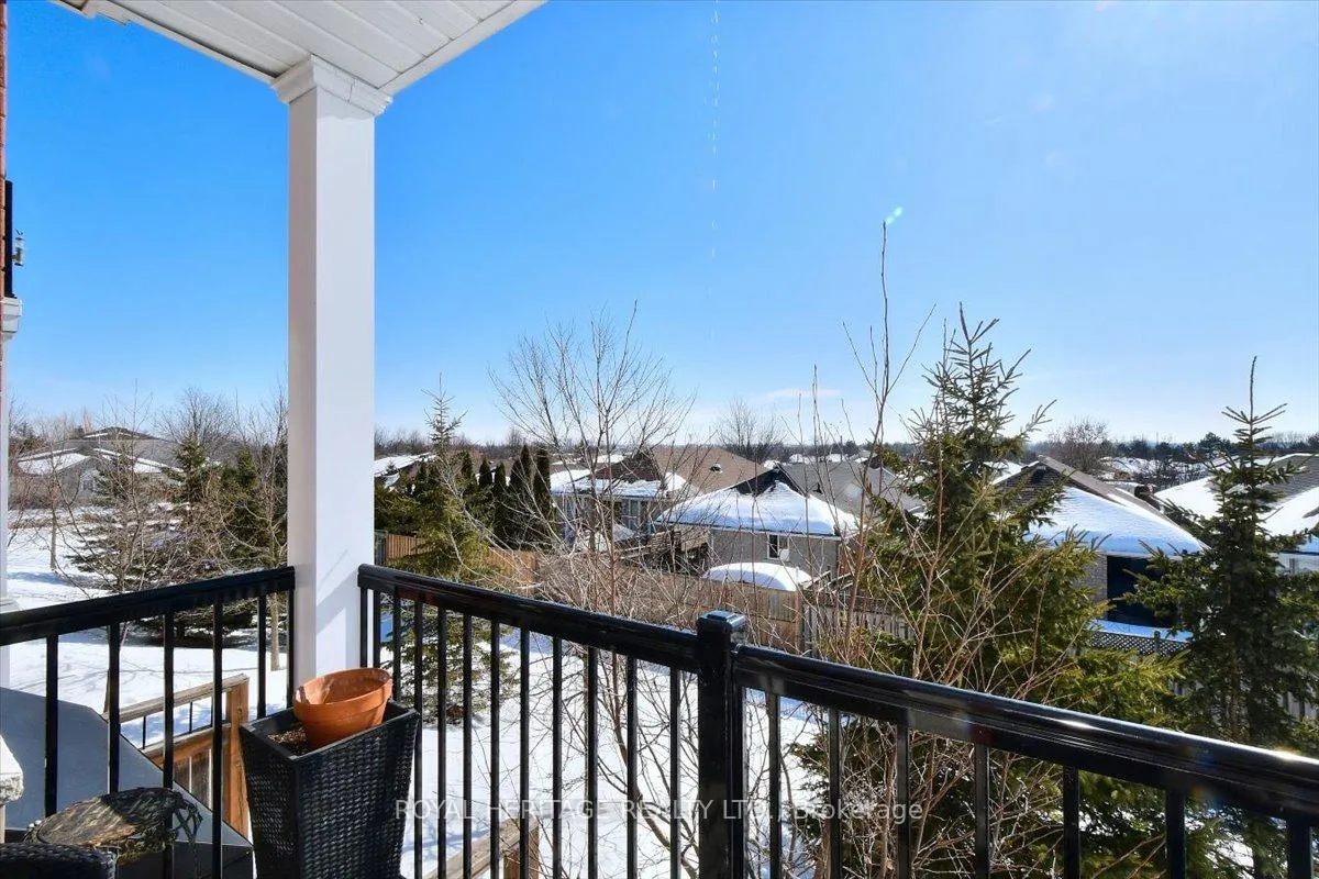 Photo 23 of Unit 204, 910 Wentworth Street, Peterborough, Otonabee Ward 1 — HOMEH