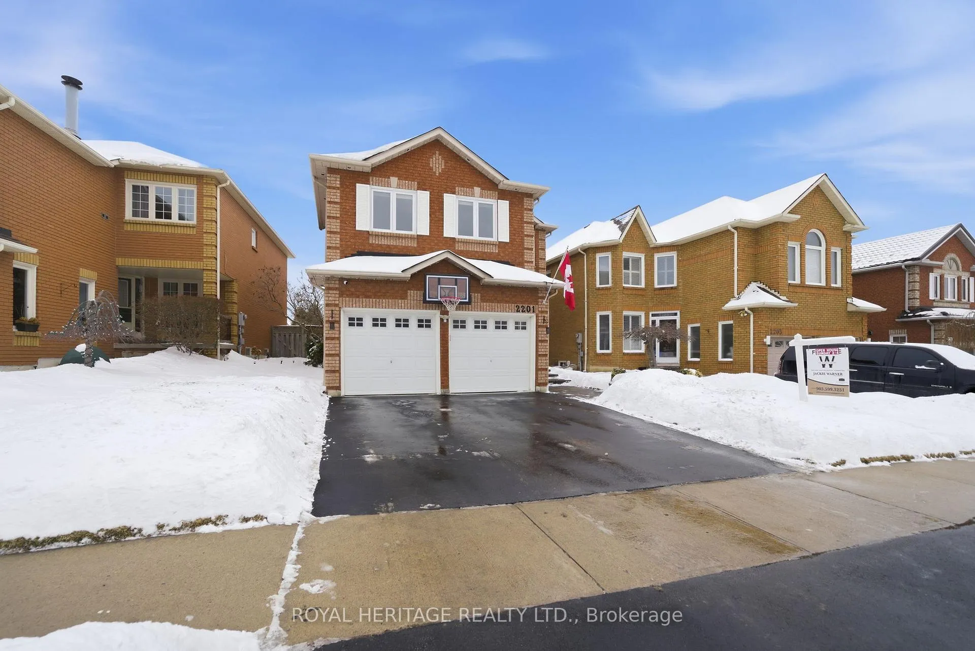Photo 3 of 2201 Wildwood Crescent, Pickering, Brock Ridge — HOMEH