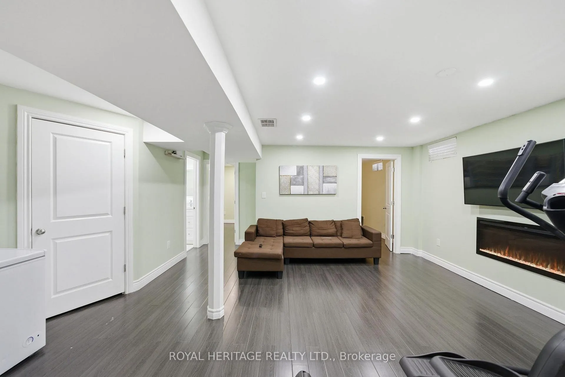 Photo 37 of 2201 Wildwood Crescent, Pickering, Brock Ridge — HOMEH
