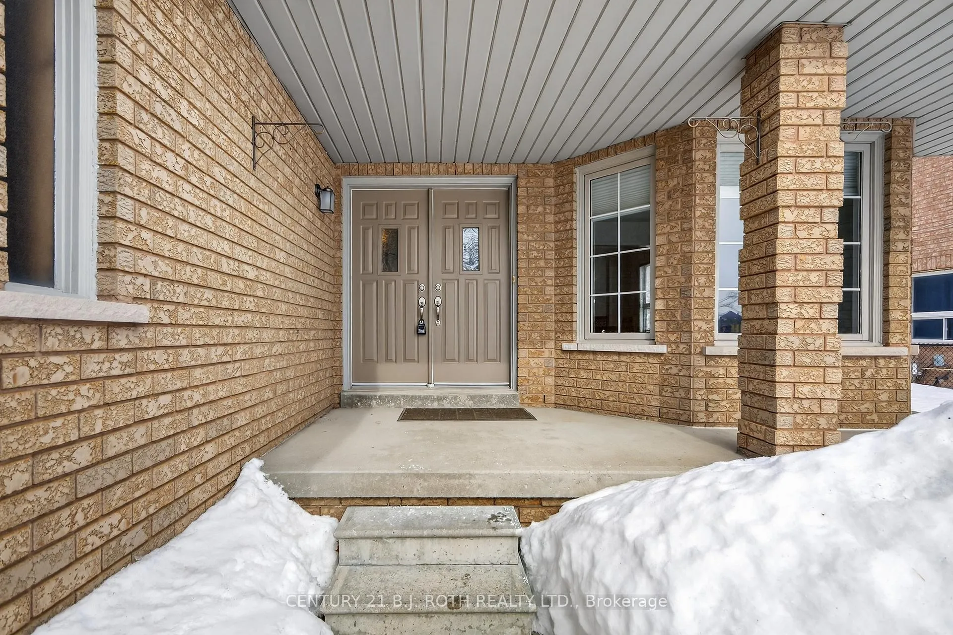 Photo 2 of 400 Cundles Road W, Barrie, Northwest — HOMEH