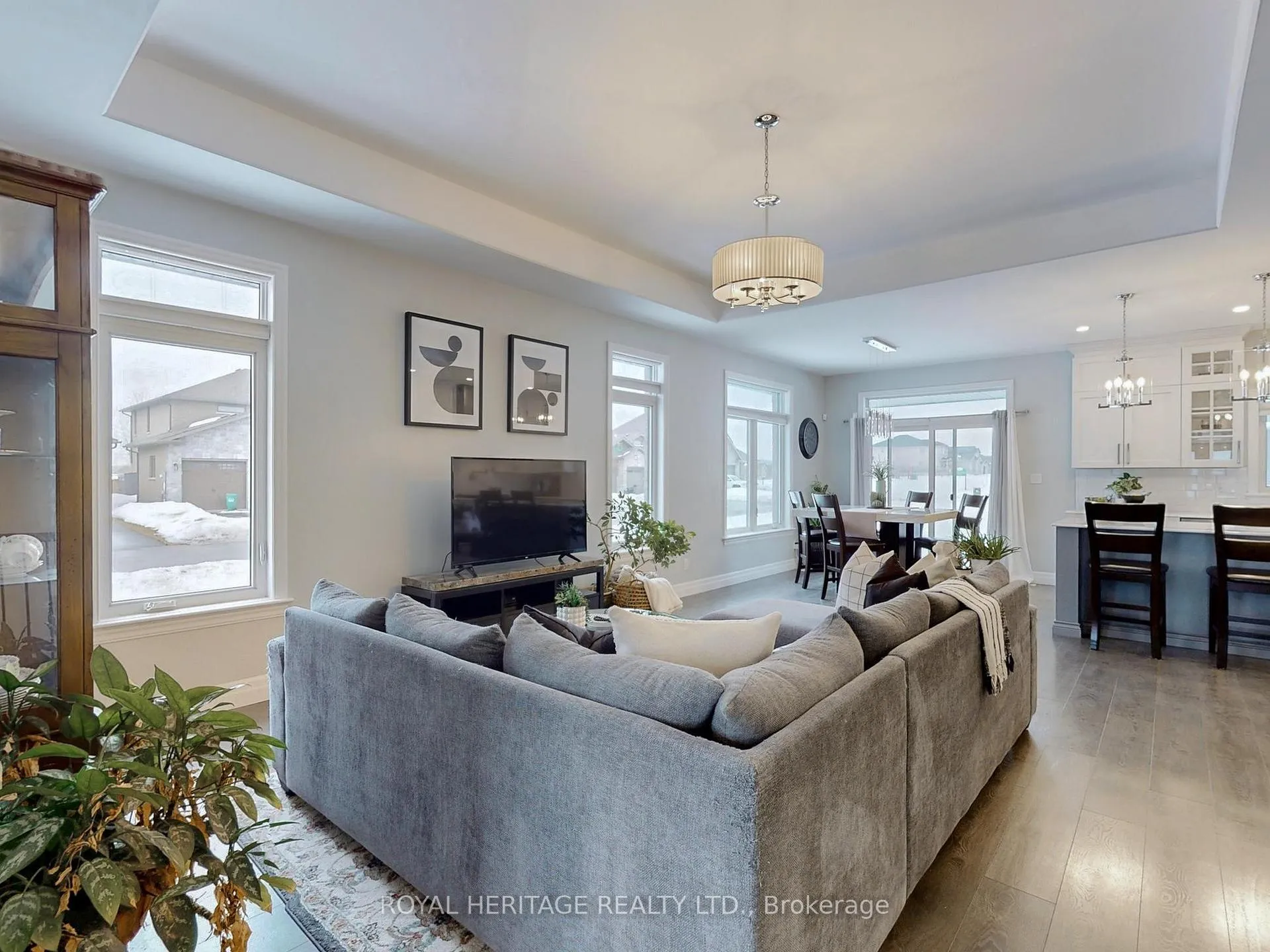 Photo 5 of 22 Bel Air Crescent, Quinte West, Murray Ward — HOMEH