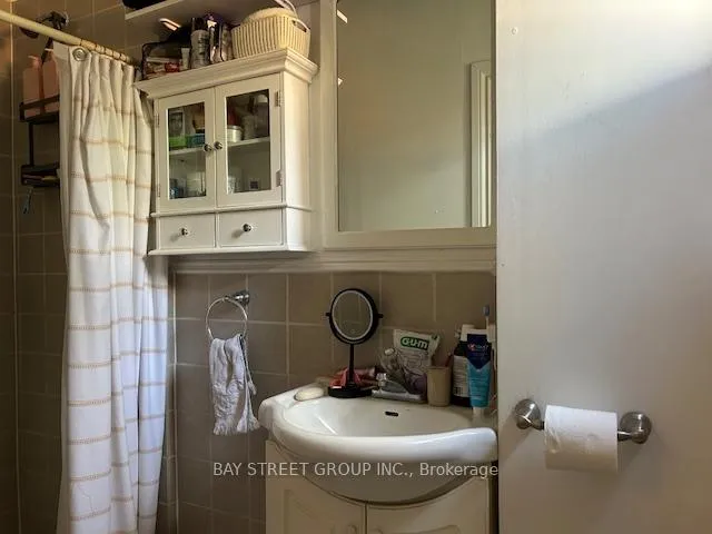 Photo 8 of Unit unit 1, 693 Woodbine Avenue, Toronto, Woodbine Corridor — HOMEH