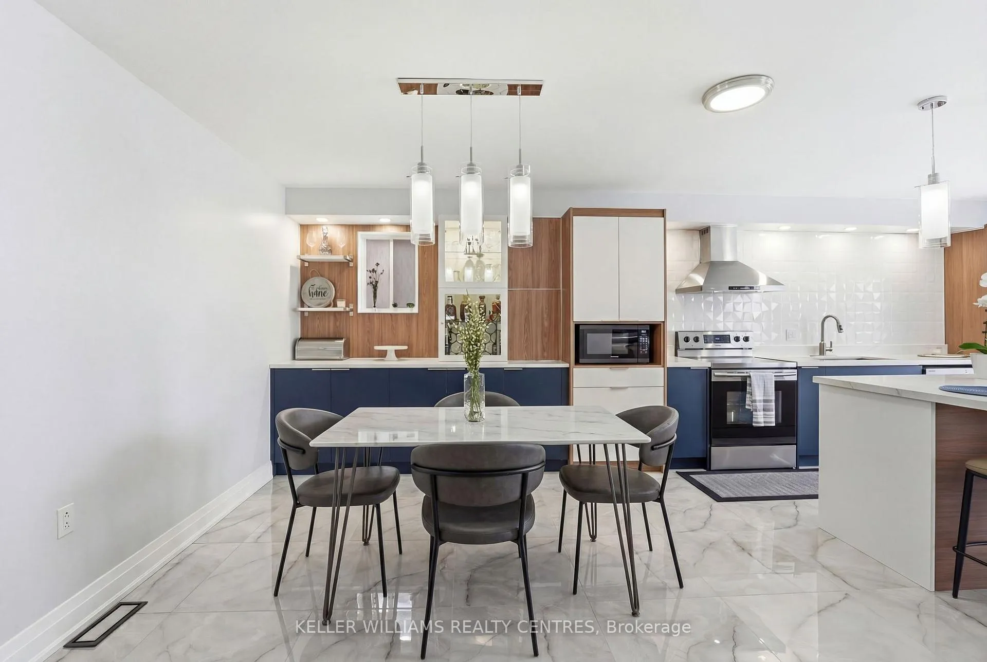 Photo 7 of 28 Glenhill Drive, Barrie, Painswick South — HOMEH