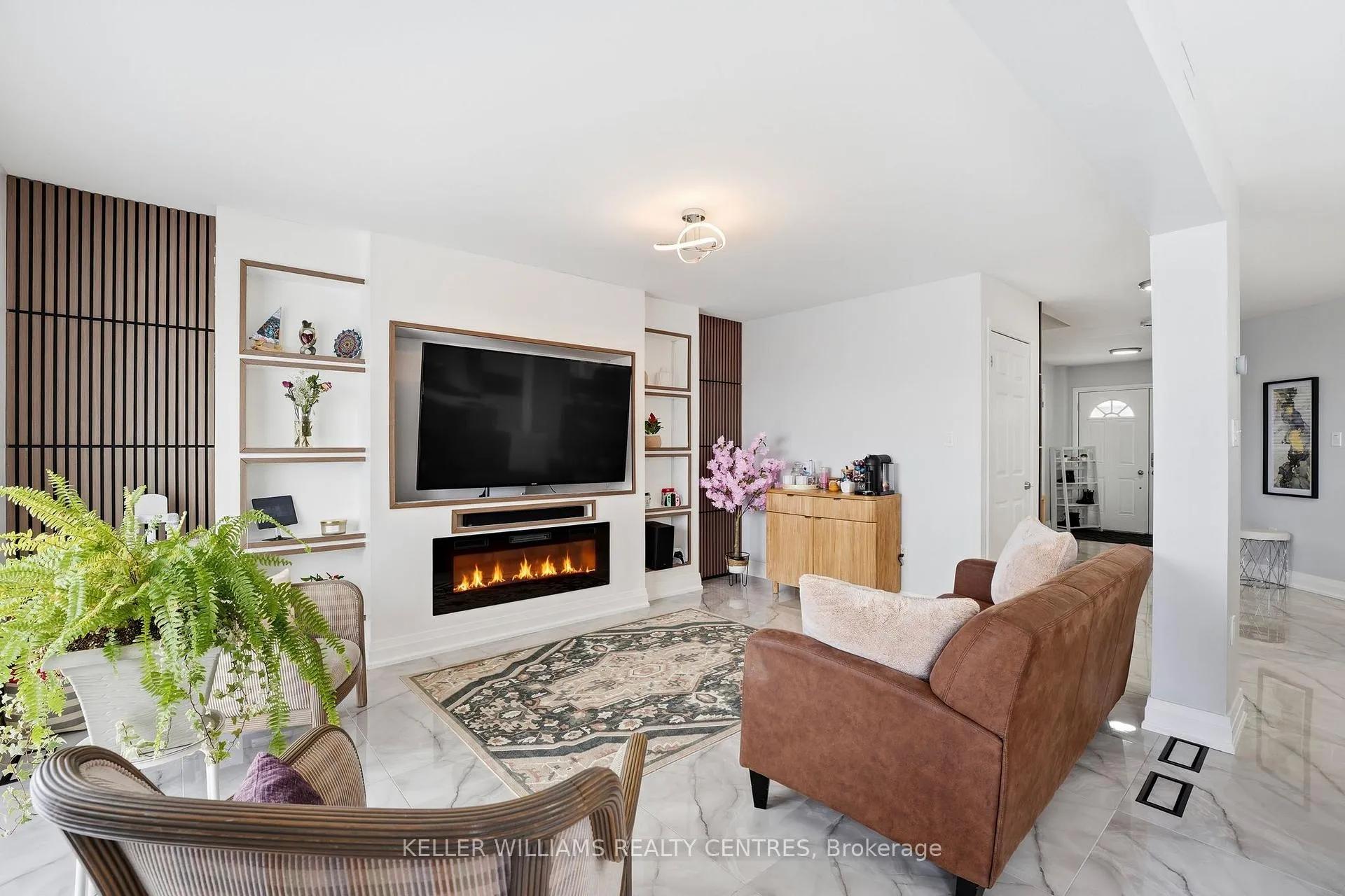 Photo 13 of 28 Glenhill Drive, Barrie, Painswick South — HOMEH