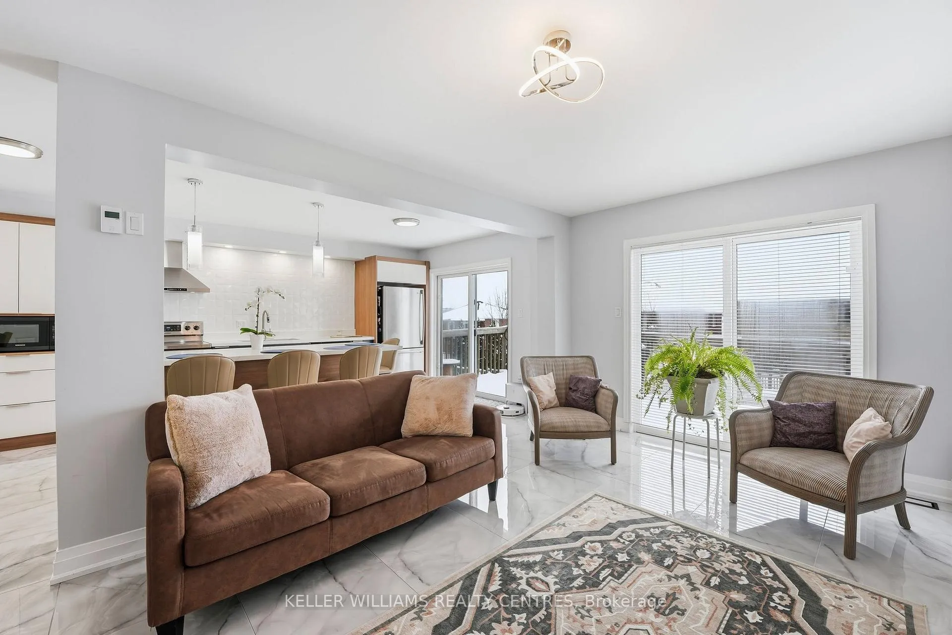 Photo 14 of 28 Glenhill Drive, Barrie, Painswick South — HOMEH