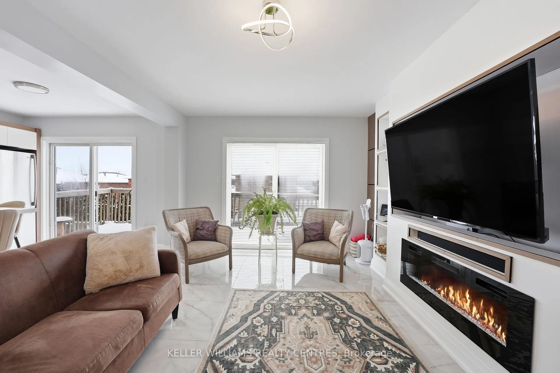 Photo 15 of 28 Glenhill Drive, Barrie, Painswick South — HOMEH