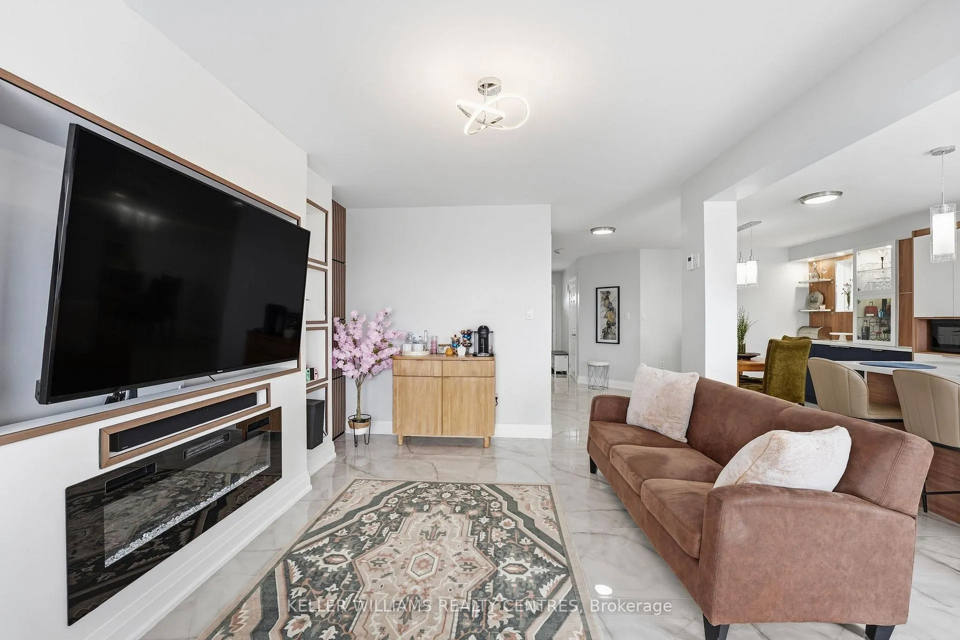Photo 16 of 28 Glenhill Drive, Barrie, Painswick South — HOMEH