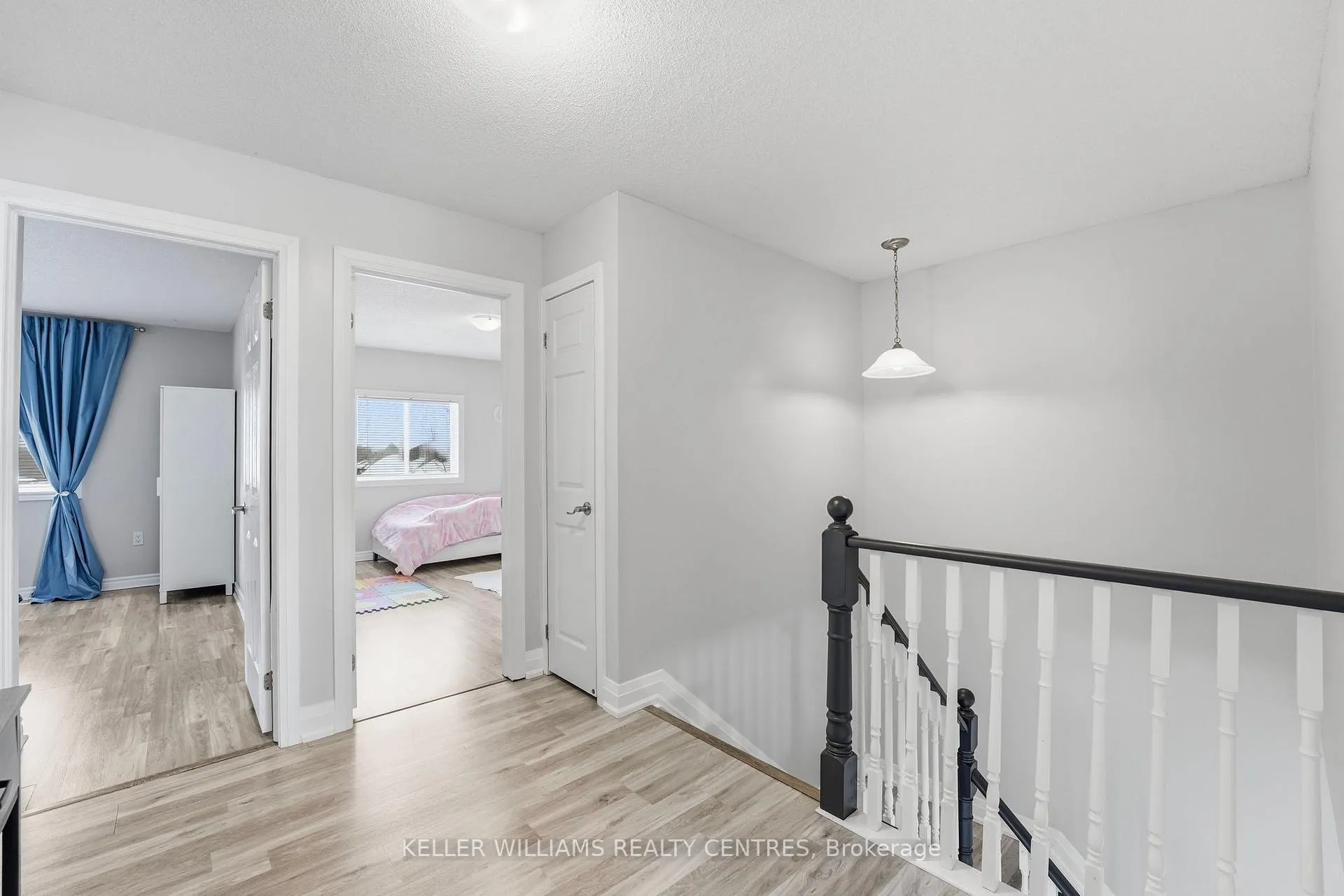 Photo 18 of 28 Glenhill Drive, Barrie, Painswick South — HOMEH