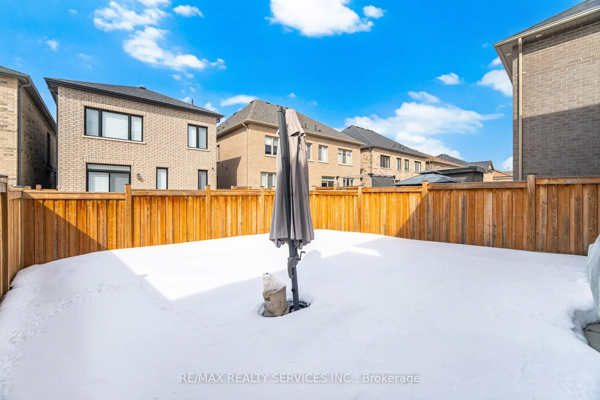 Photo 39 of 356 clockwork Drive, Brampton, Northwest Brampton — HOMEH