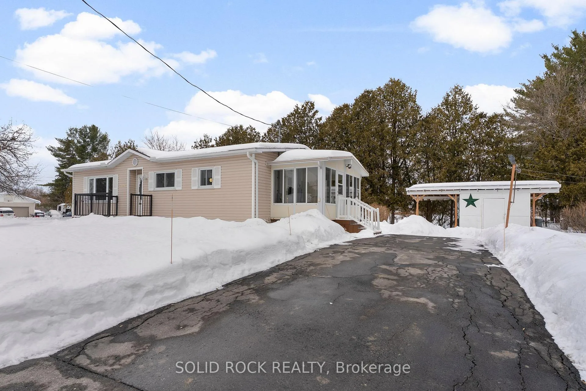 Photo 2 of 2345 Fitzroy Street, Ottawa, Fitzroy — HOMEH