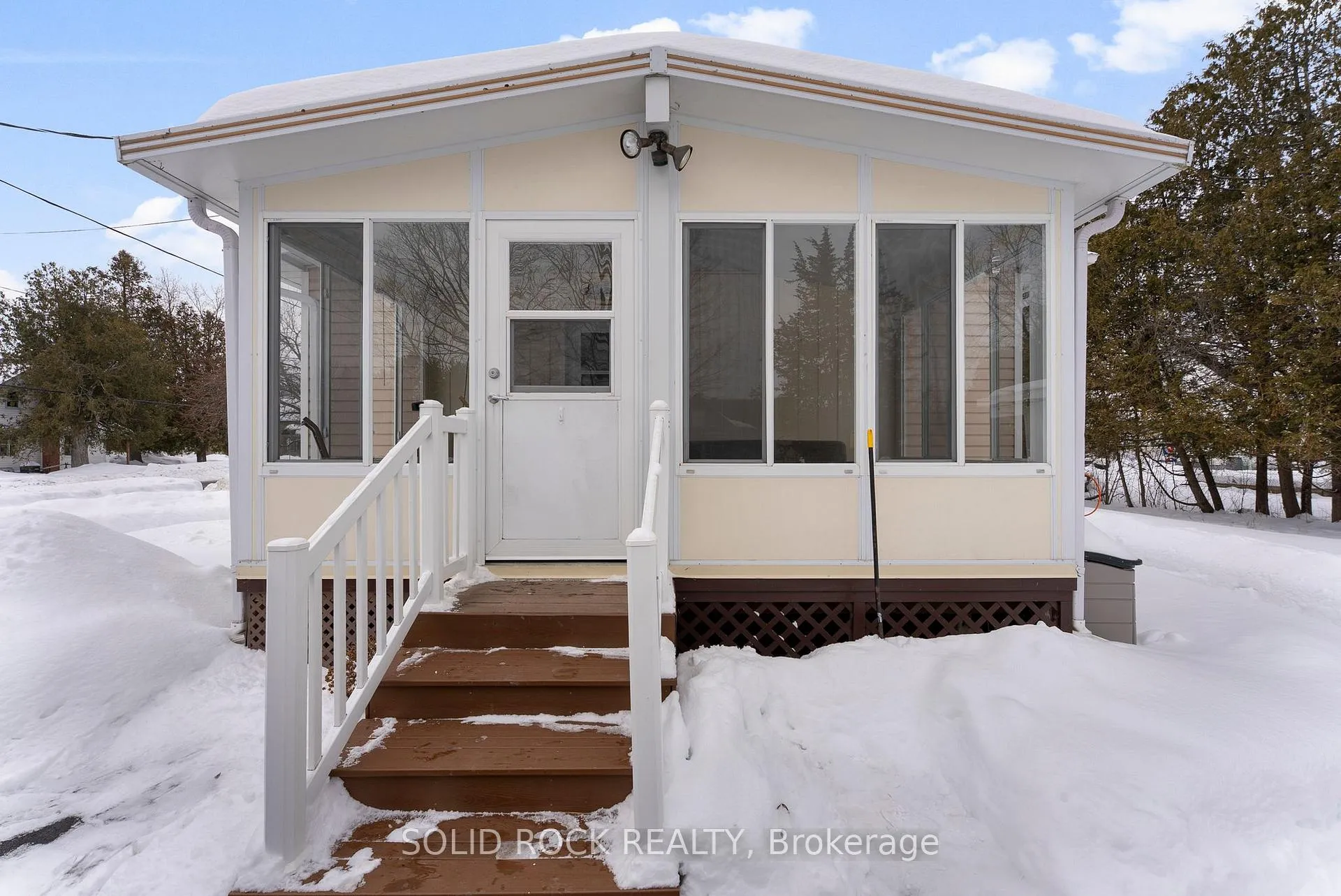Photo 3 of 2345 Fitzroy Street, Ottawa, Fitzroy — HOMEH