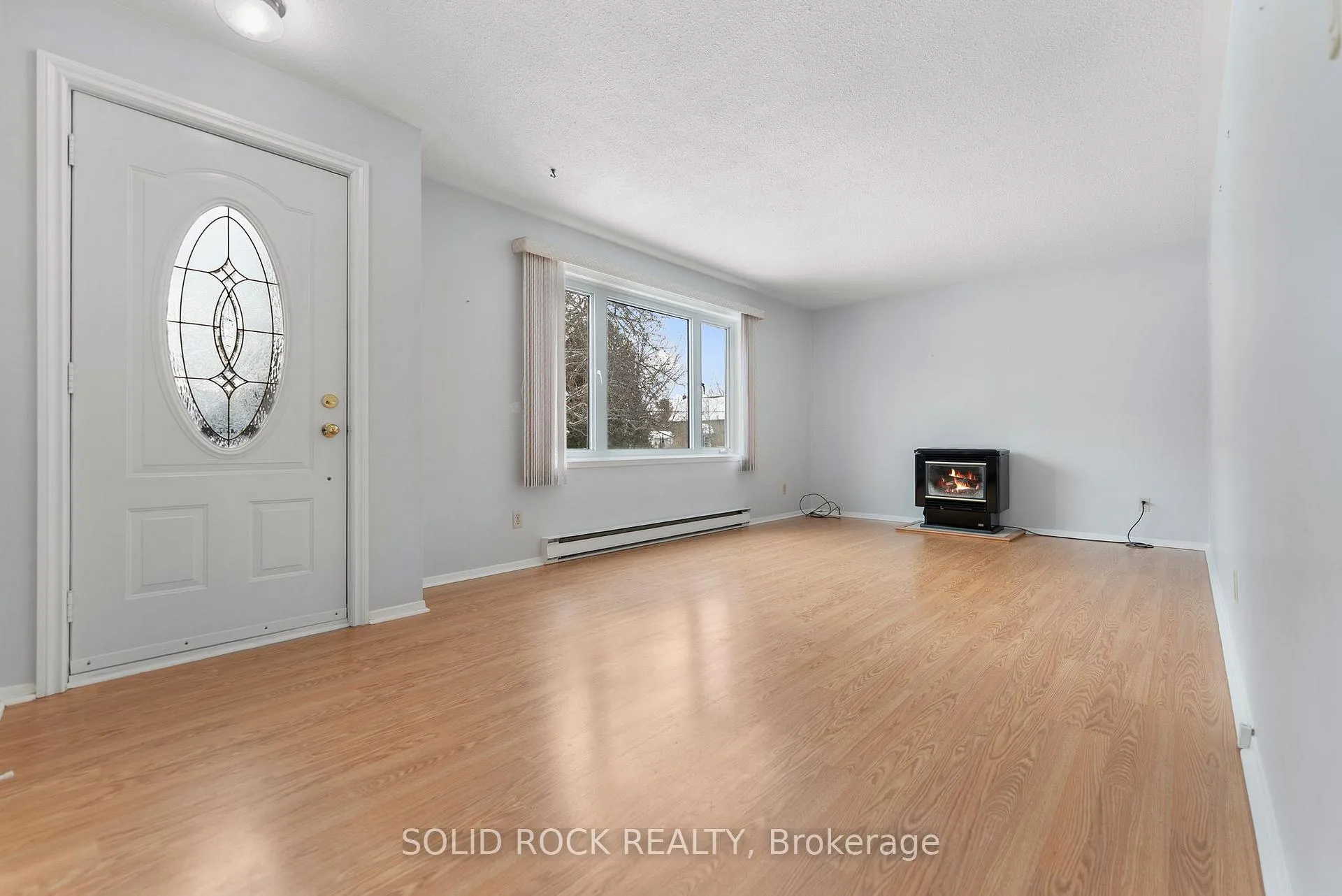Photo 9 of 2345 Fitzroy Street, Ottawa, Fitzroy — HOMEH
