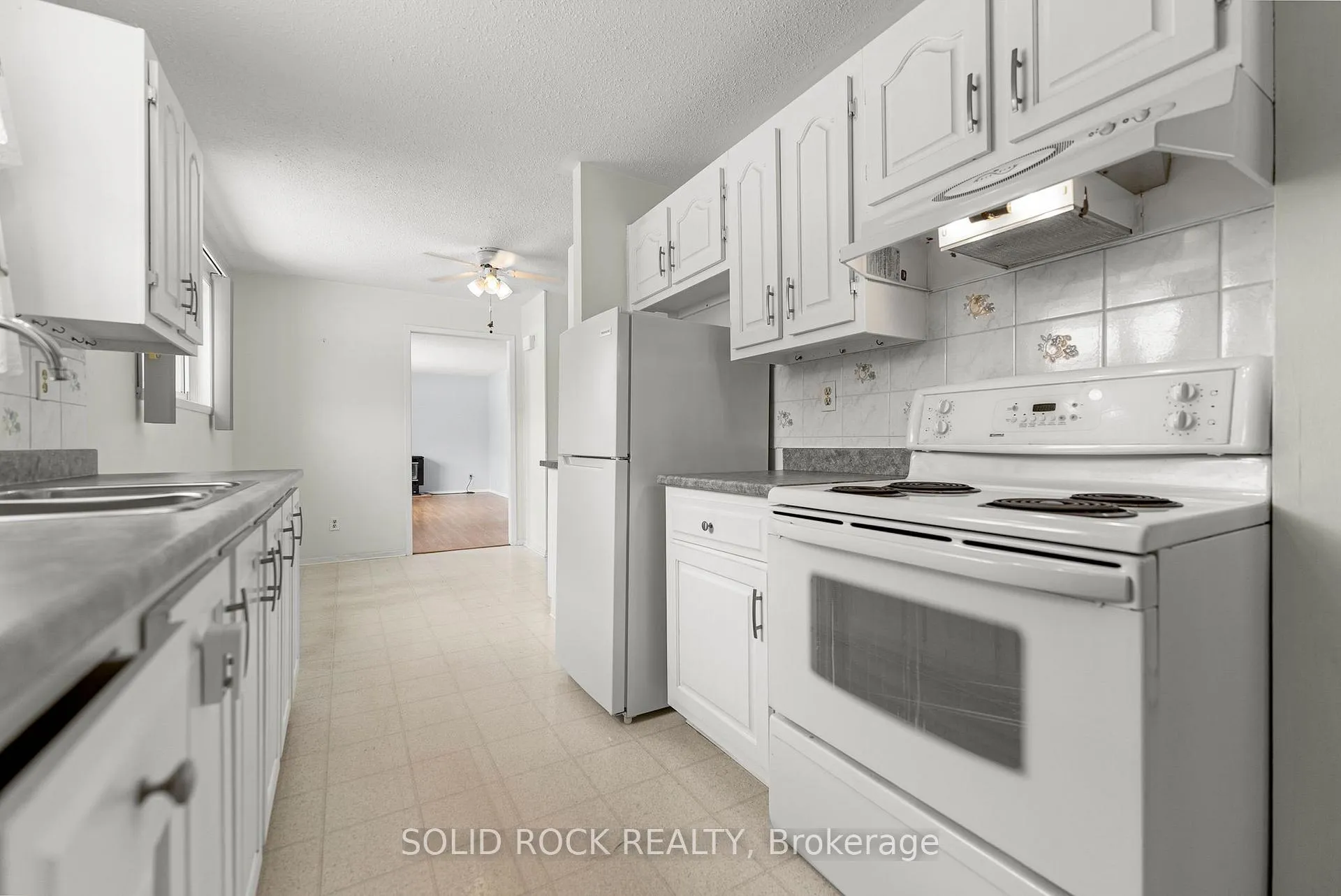 Photo 13 of 2345 Fitzroy Street, Ottawa, Fitzroy — HOMEH
