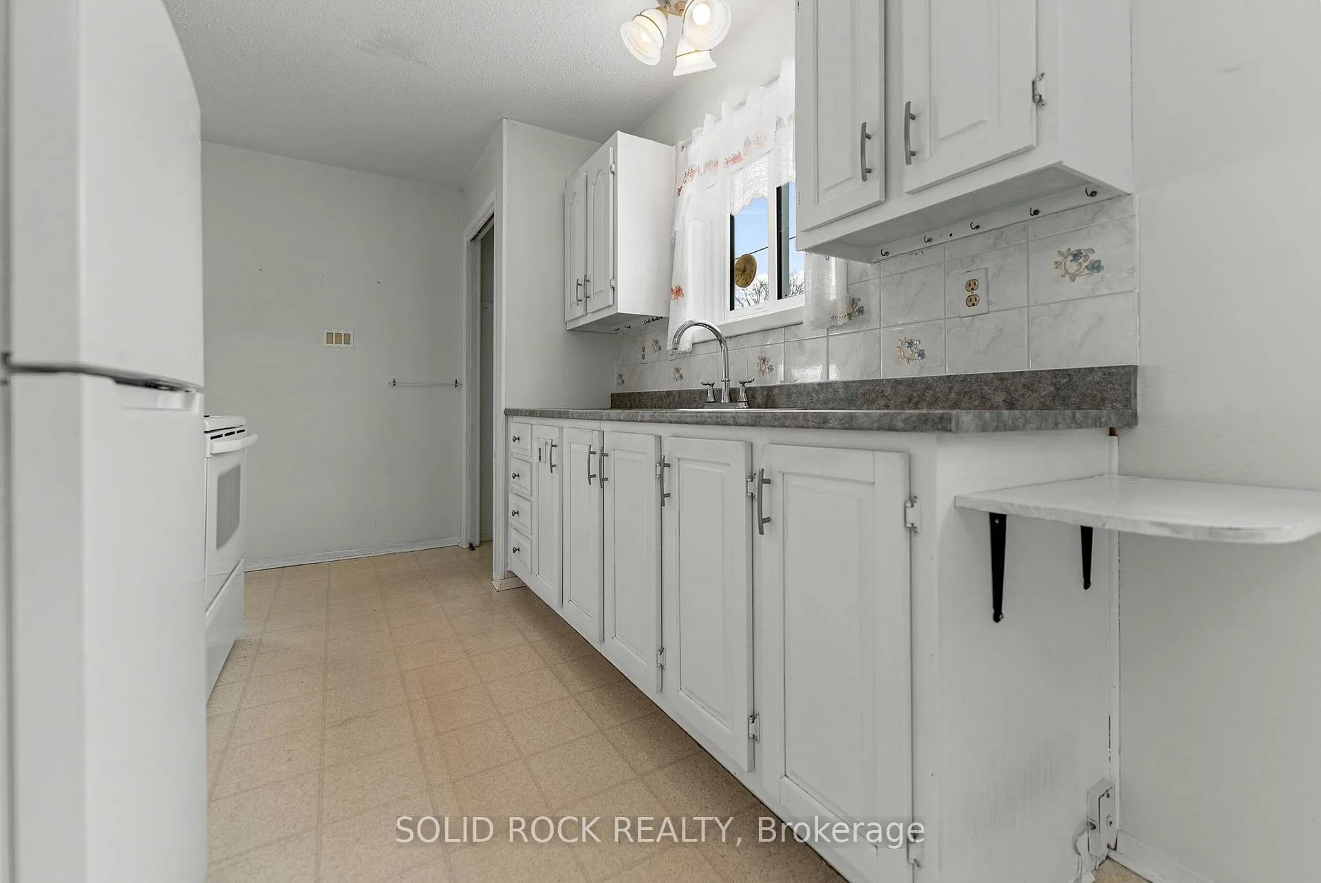 Photo 14 of 2345 Fitzroy Street, Ottawa, Fitzroy — HOMEH