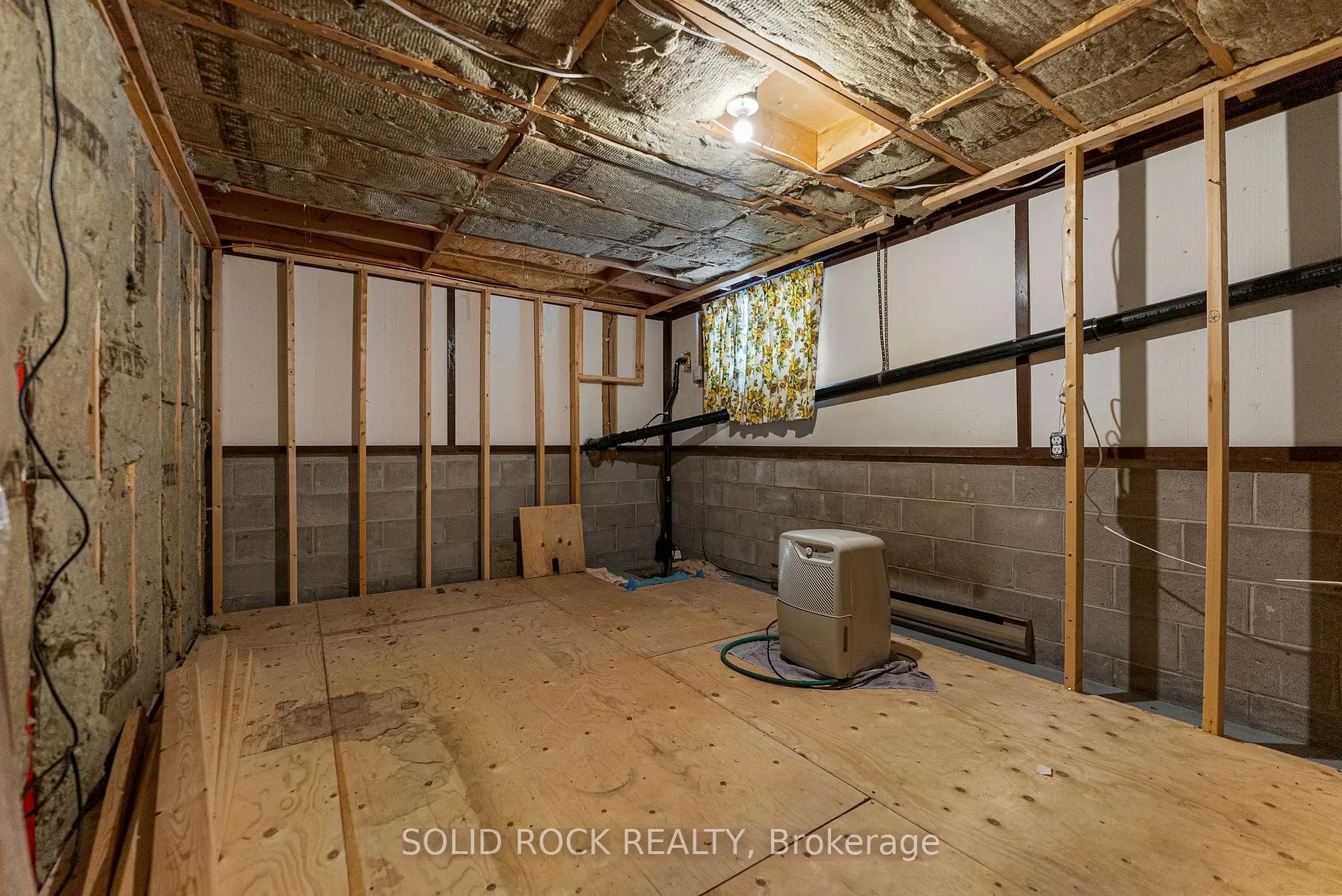 Photo 24 of 2345 Fitzroy Street, Ottawa, Fitzroy — HOMEH