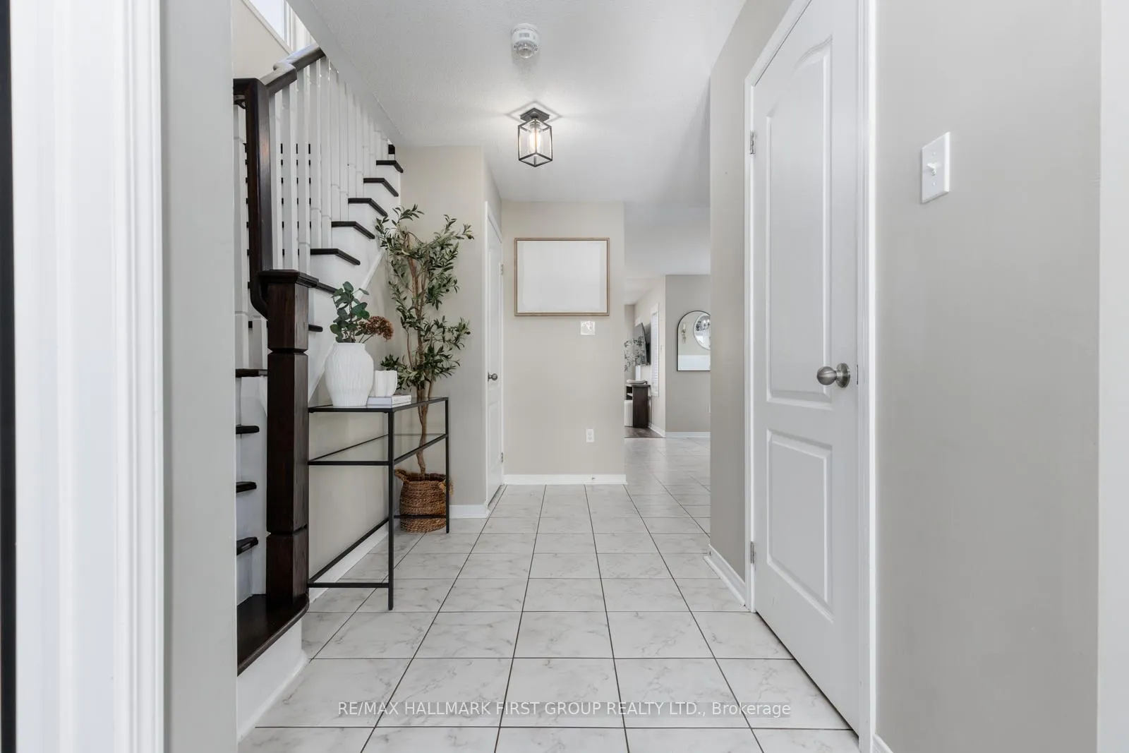 Photo 9 of 54 Fred Jackman Avenue, Clarington, Bowmanville — HOMEH