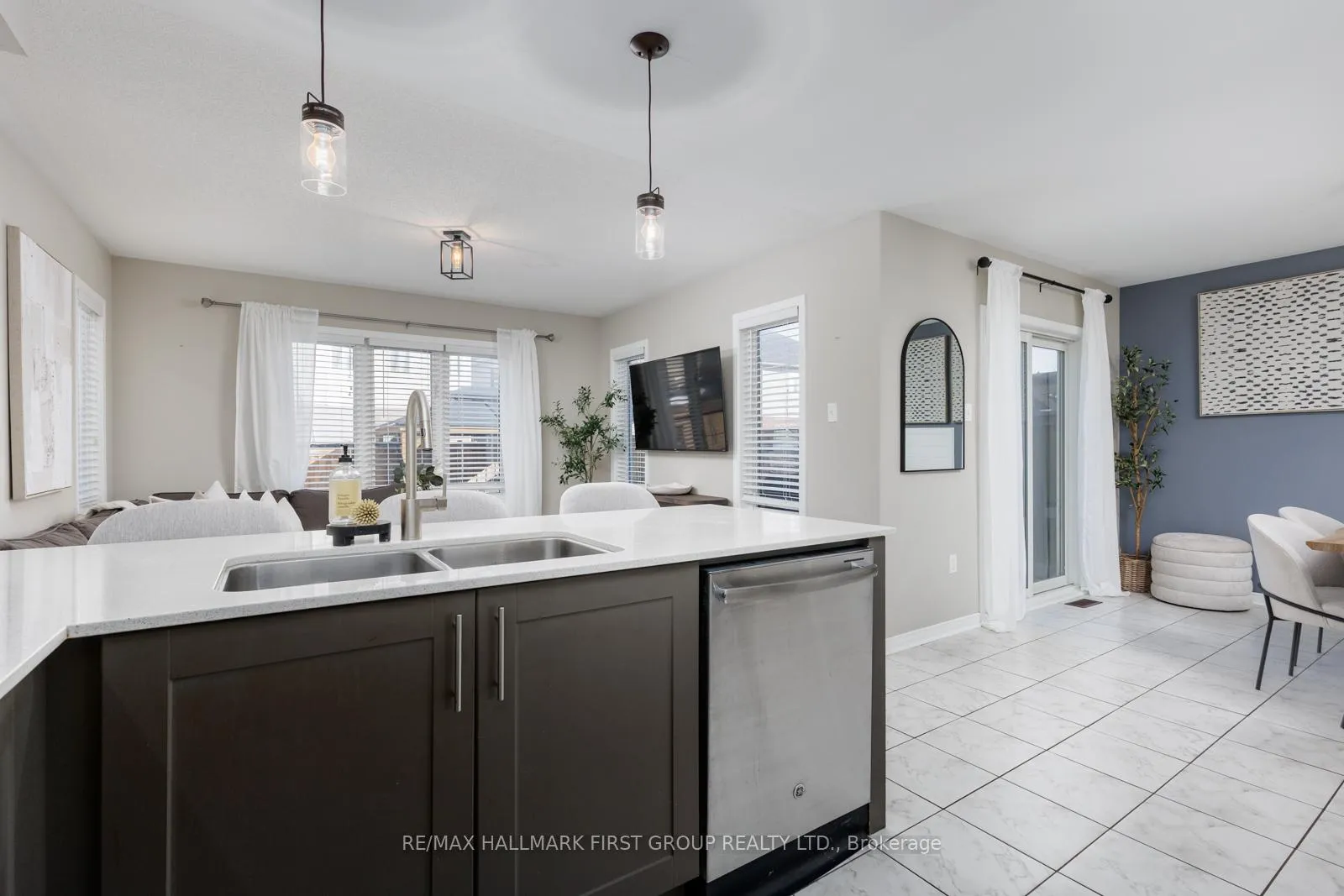 Photo 20 of 54 Fred Jackman Avenue, Clarington, Bowmanville — HOMEH