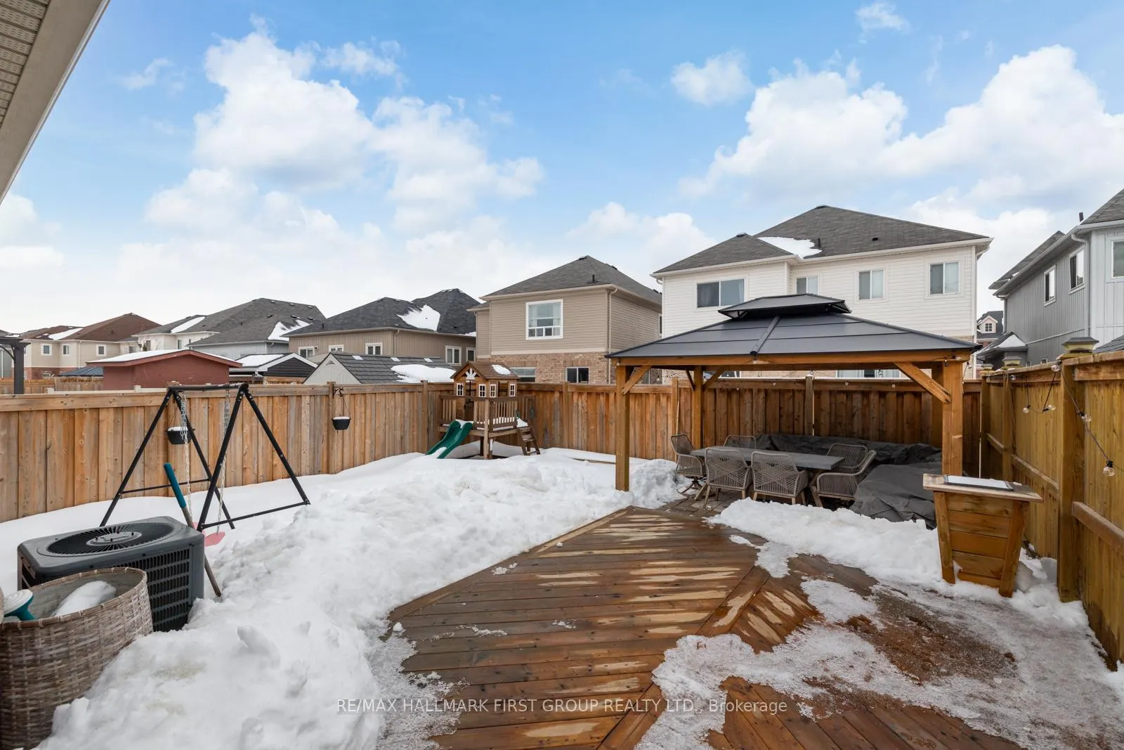Photo 40 of 54 Fred Jackman Avenue, Clarington, Bowmanville — HOMEH